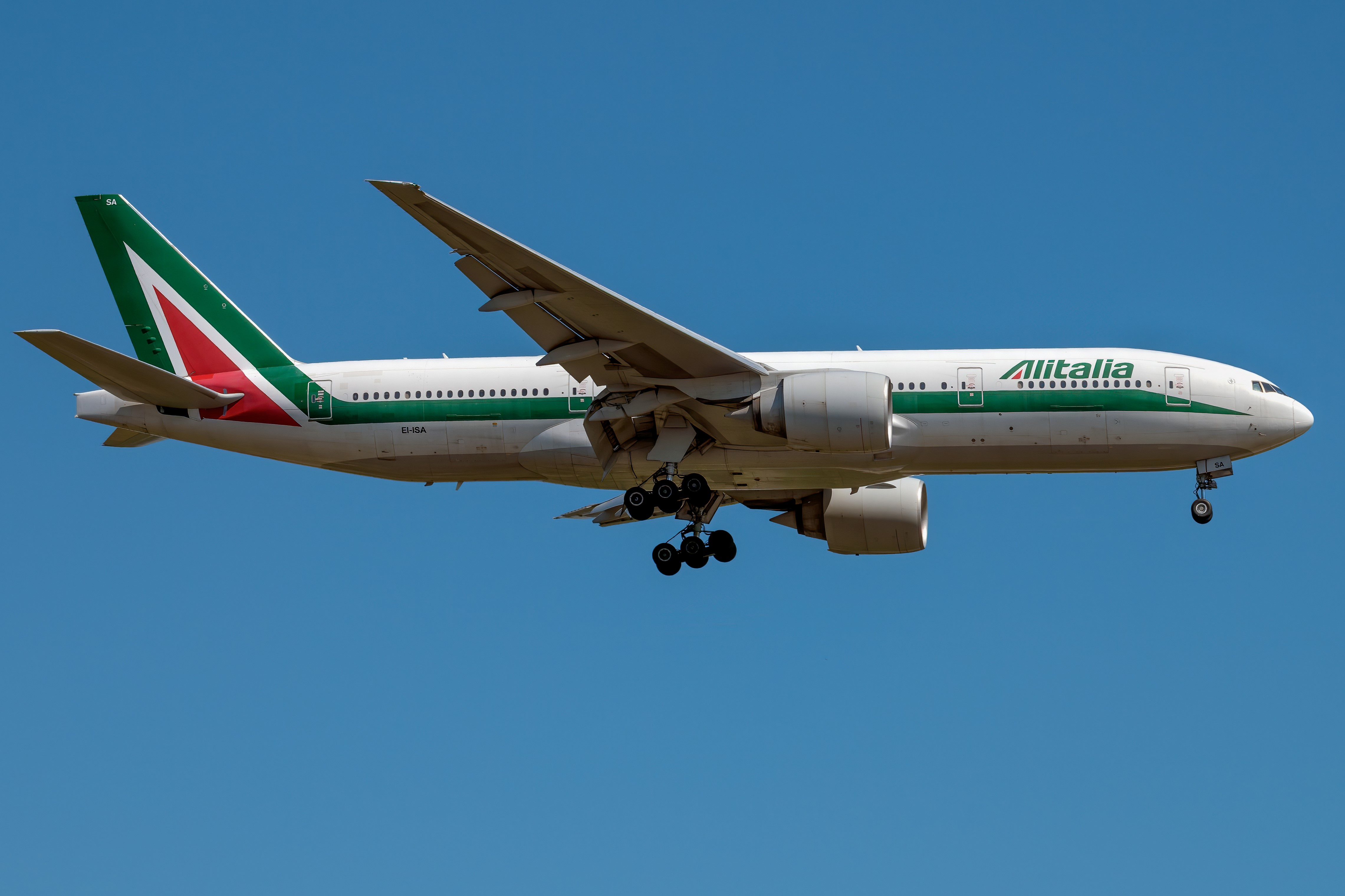 Alitalia Boeing 777-200ER Airplane HD Wallpaper