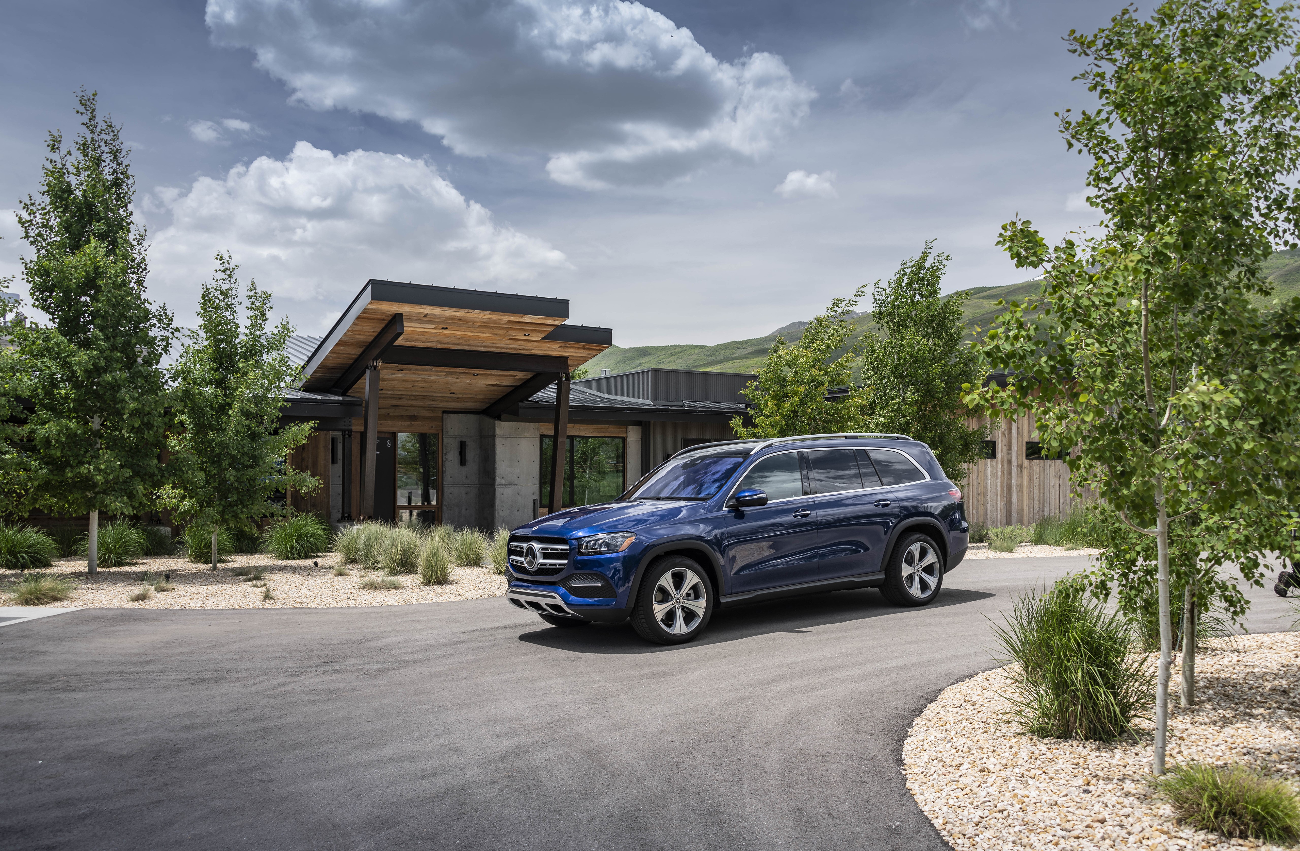 Blue 2020 Mercedes-Benz GLS 450 4MATIC HD Wallpaper