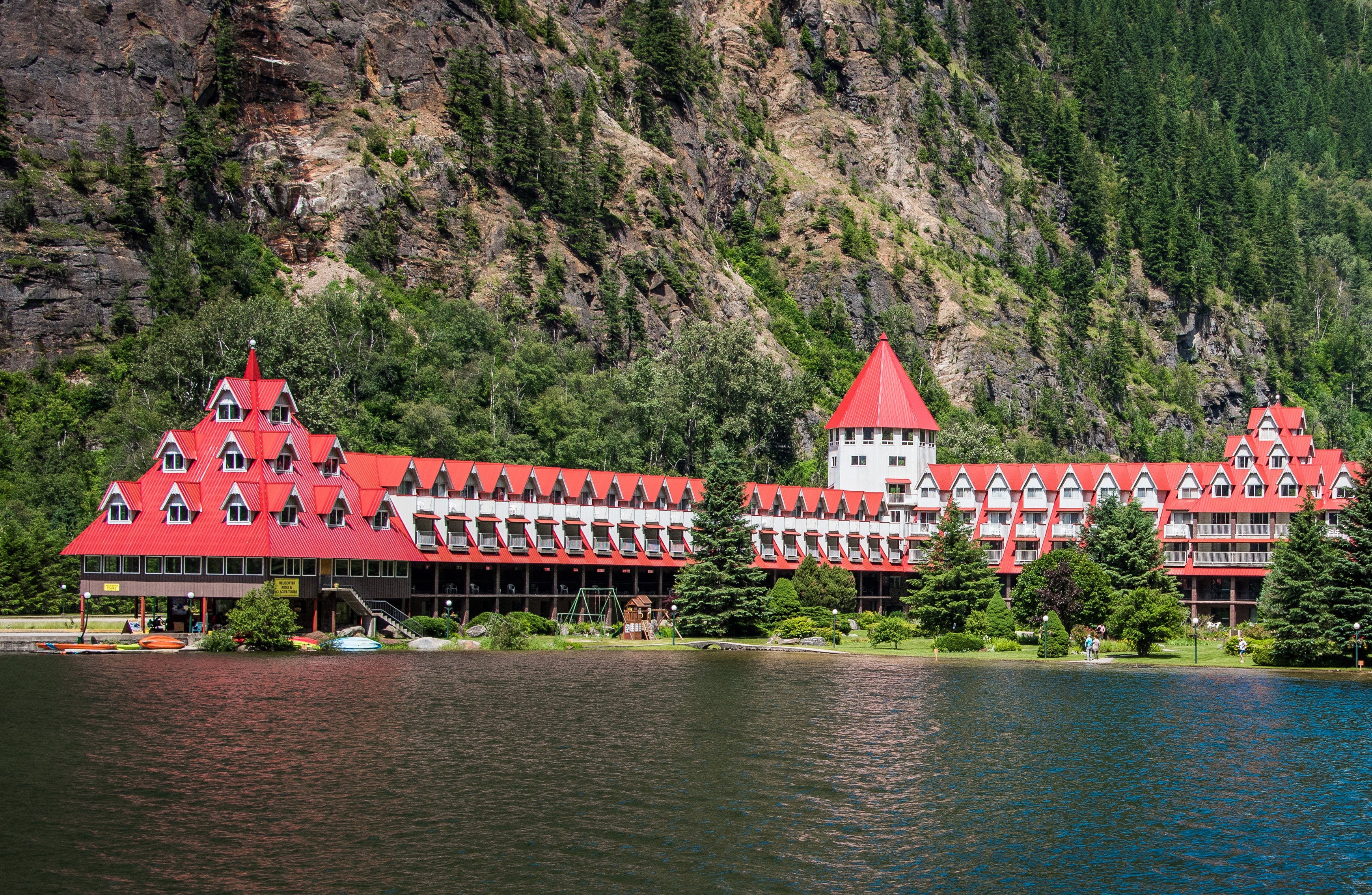 Three Valley Lake Chateau Revelstoke Canada HD Wallpaper