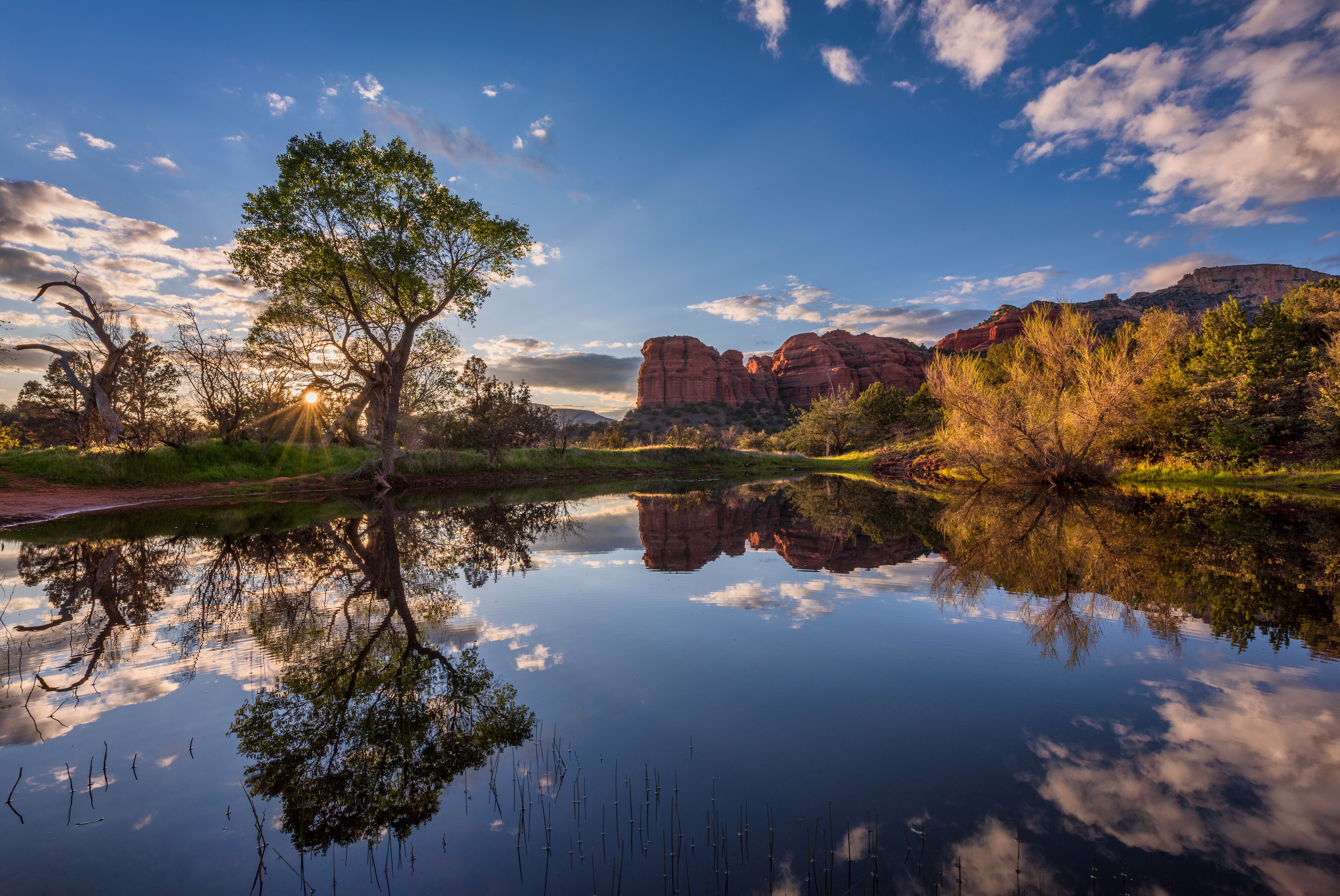 Sunset Reflection in Sedona, Arizona HD Wallpaper