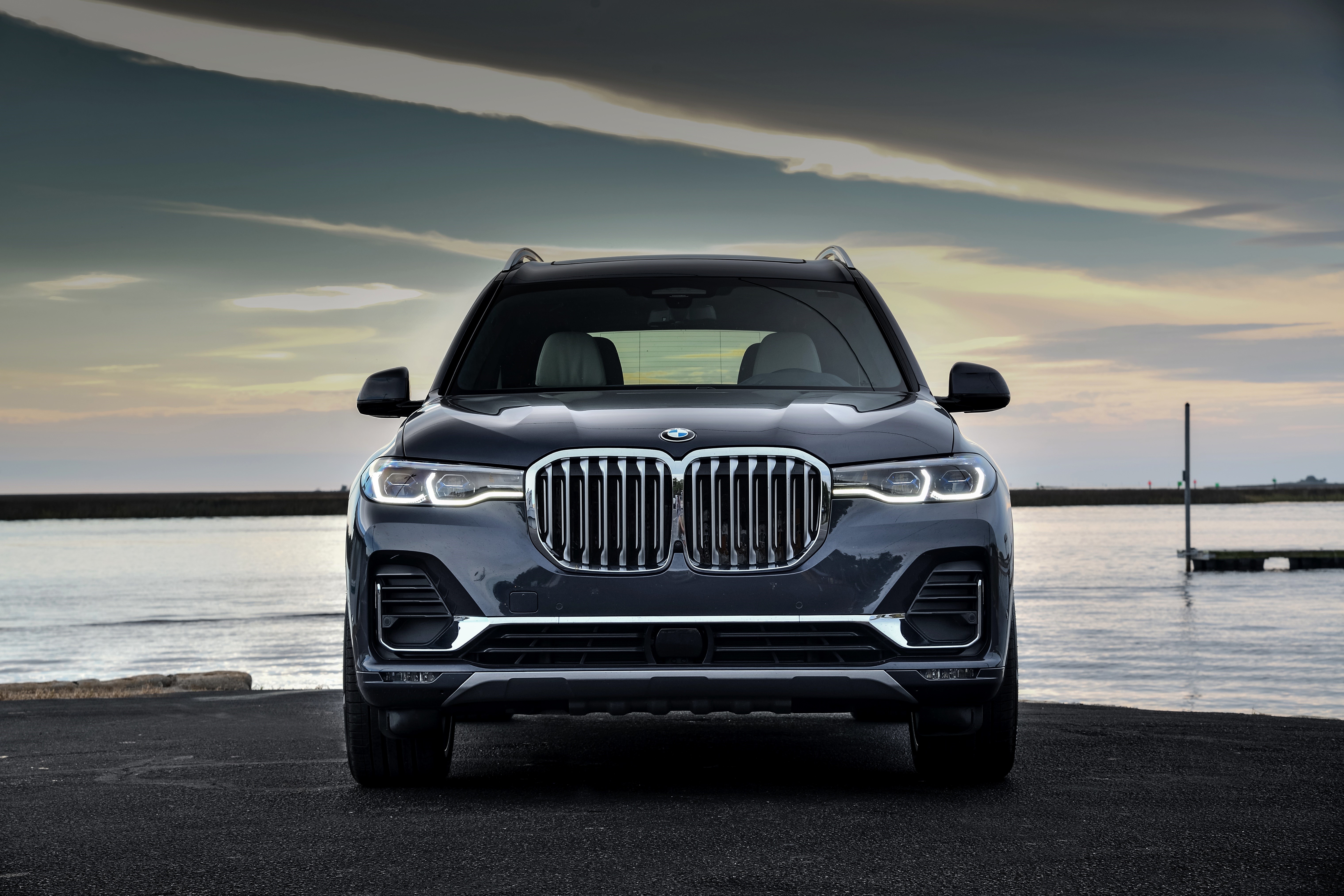 BMW X7 G07 Metallic Crossover HD Wallpaper