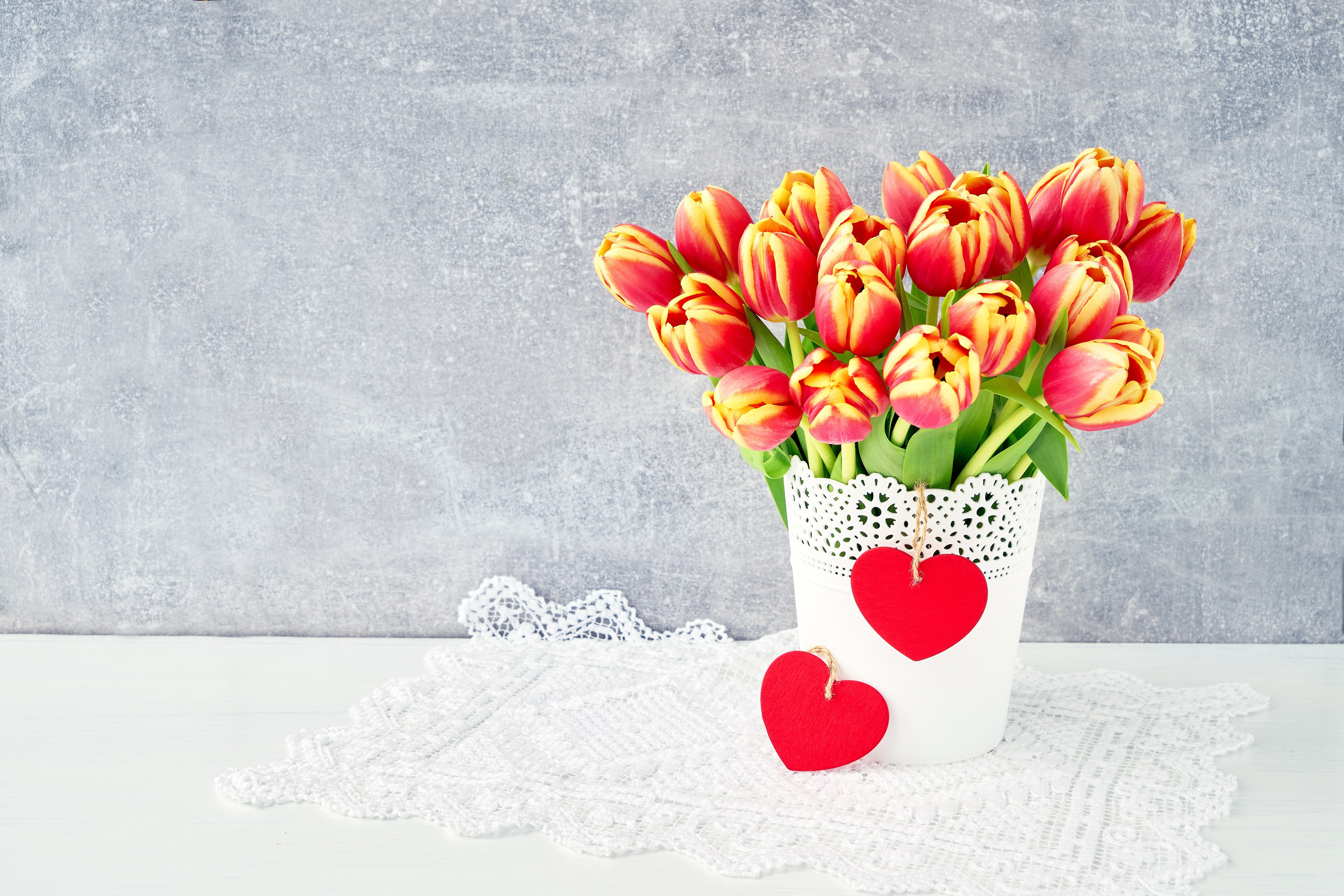 Tulips in a vase with red hearts HD Wallpaper