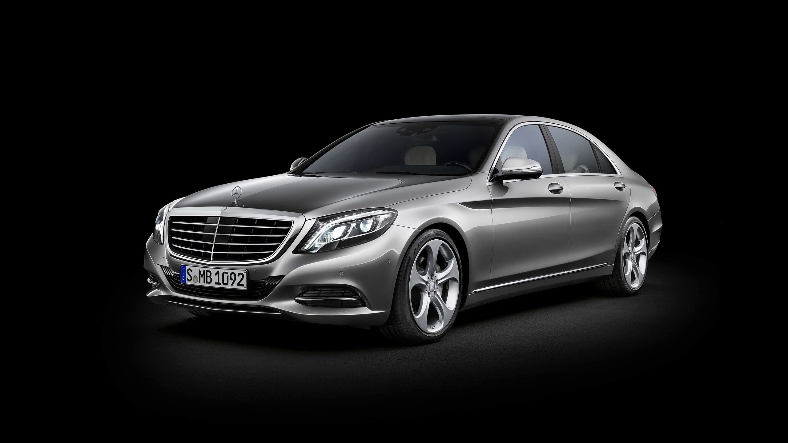 Mercedes-Benz S-Class W222 Sedan HD Wallpaper