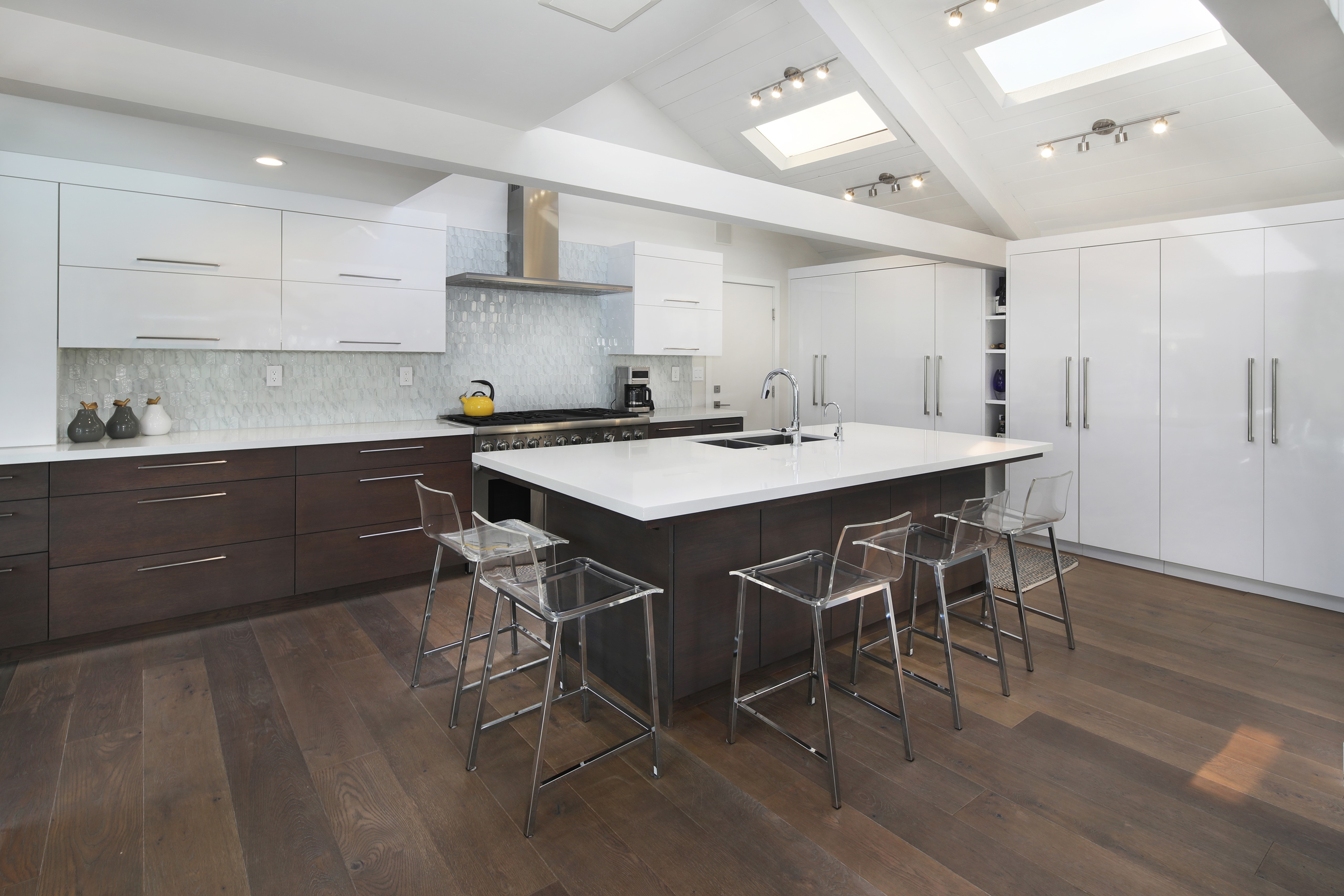 Modern Kitchen with Island and Bar Stools HD Wallpaper