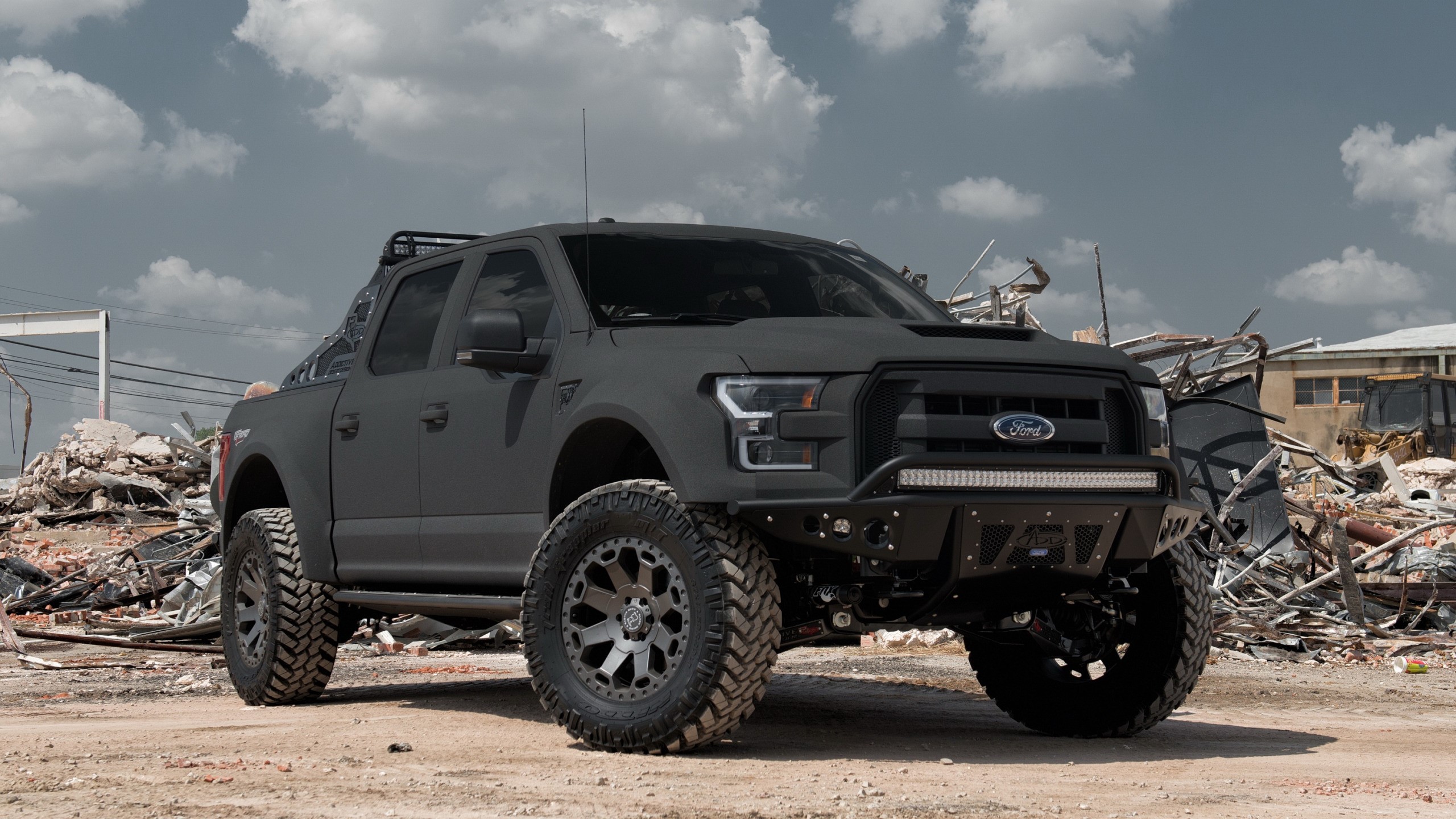Ford F-150 Warlord truck in a junkyard HD Wallpaper