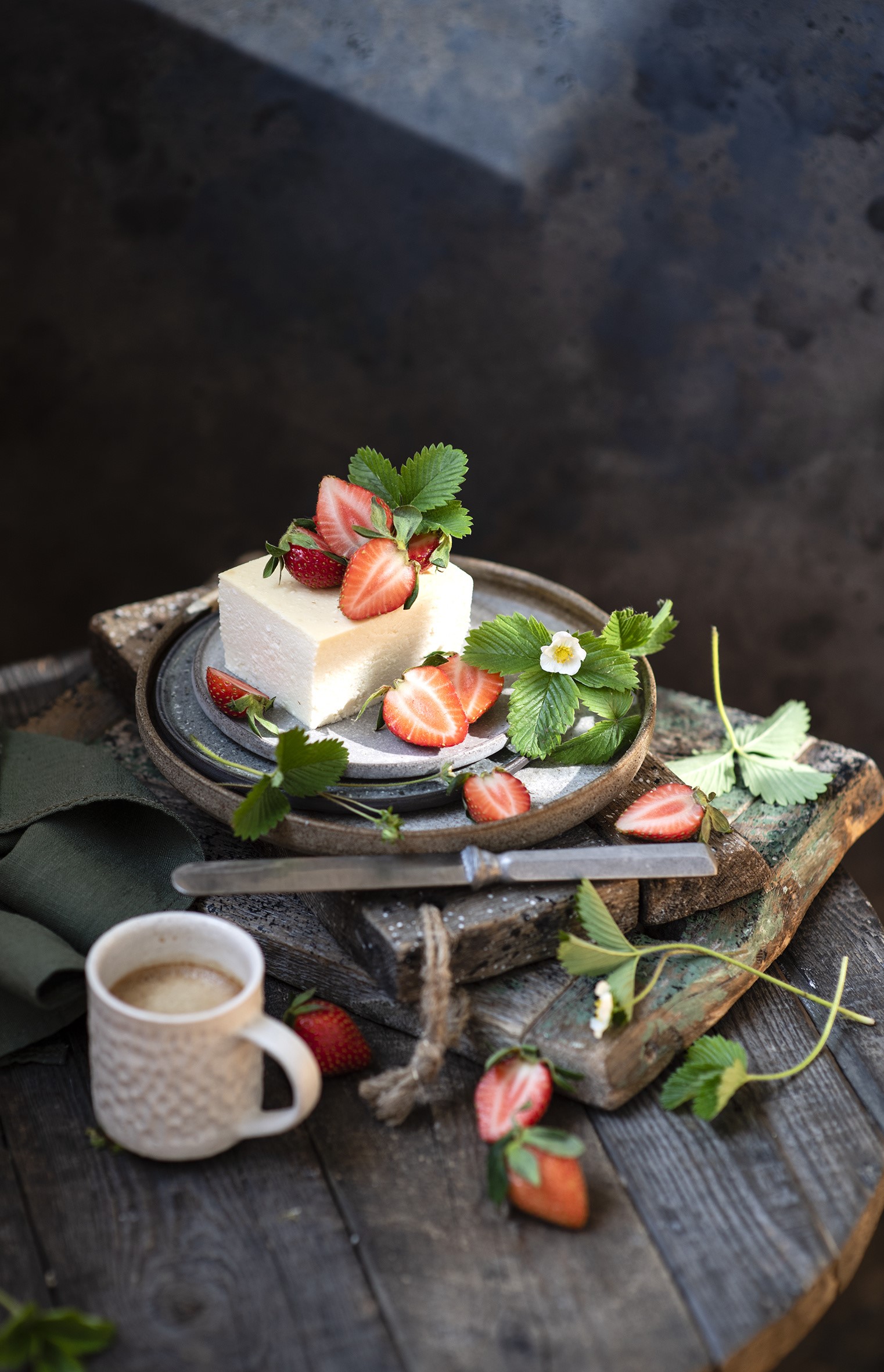 Dessert with strawberries and coffee HD Phone Wallpaper