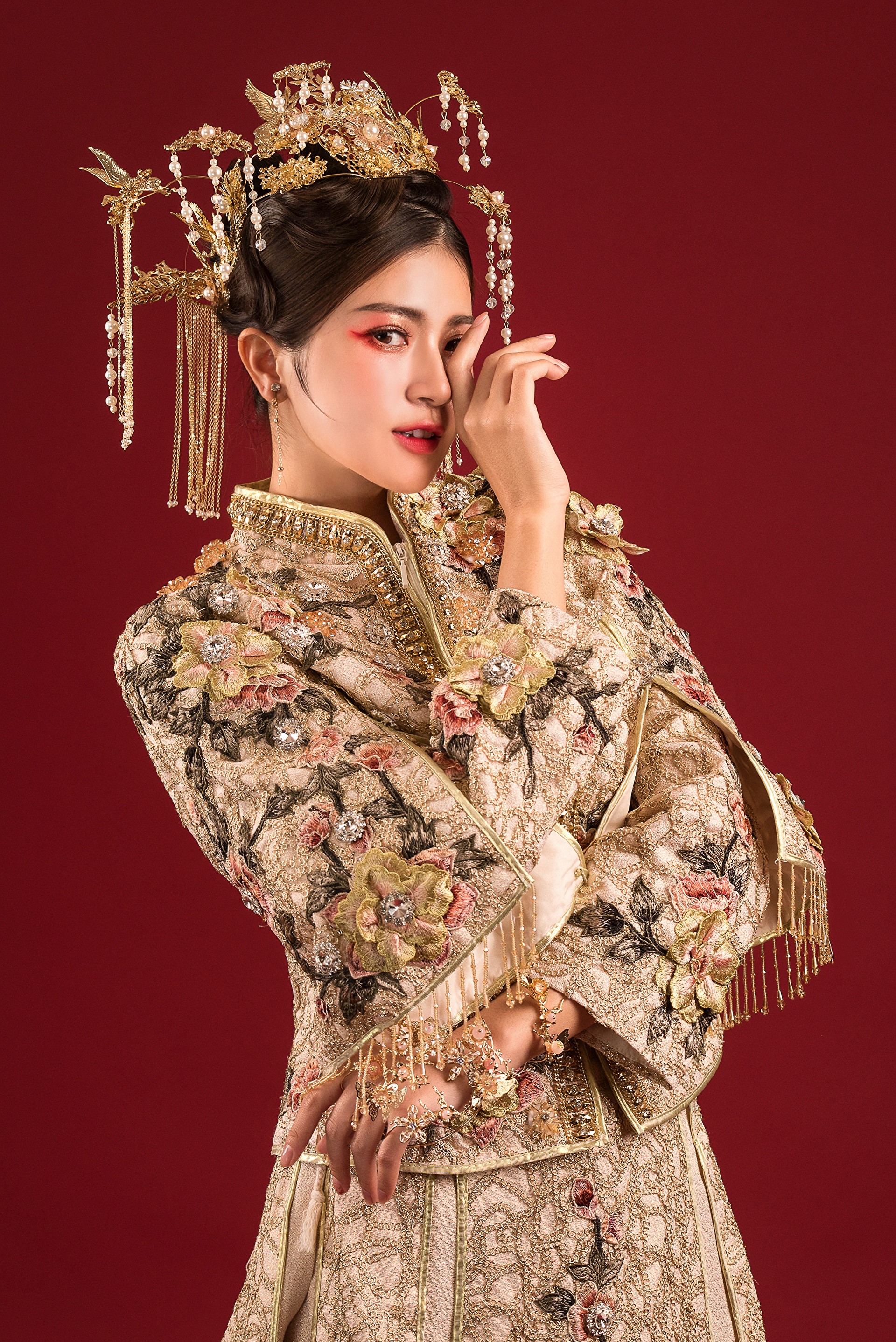 Asian woman in traditional wedding attire with elaborate headdress HD Phone Wallpaper