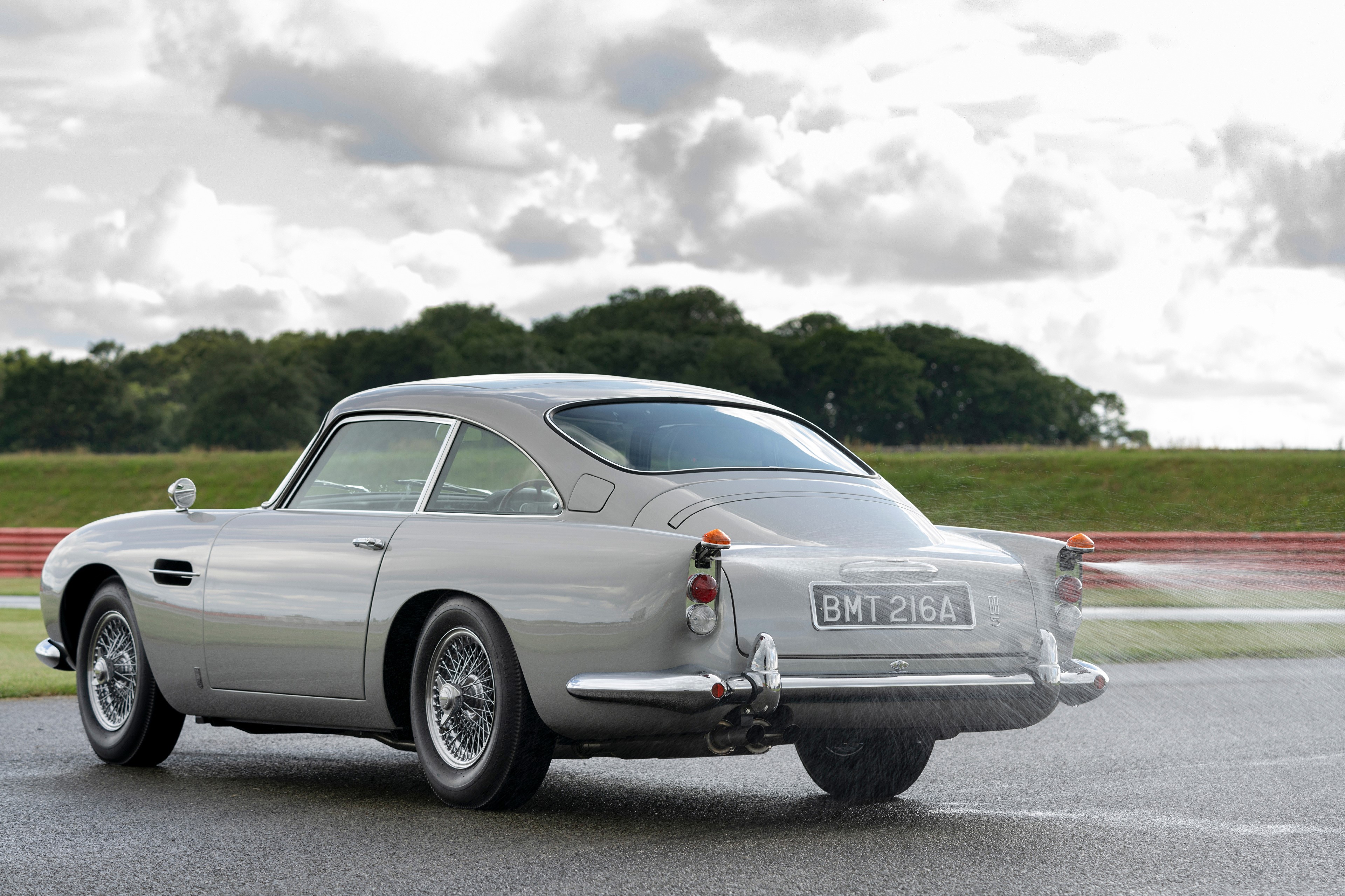 Aston Martin DB5 Goldfinger Continuation HD Wallpaper