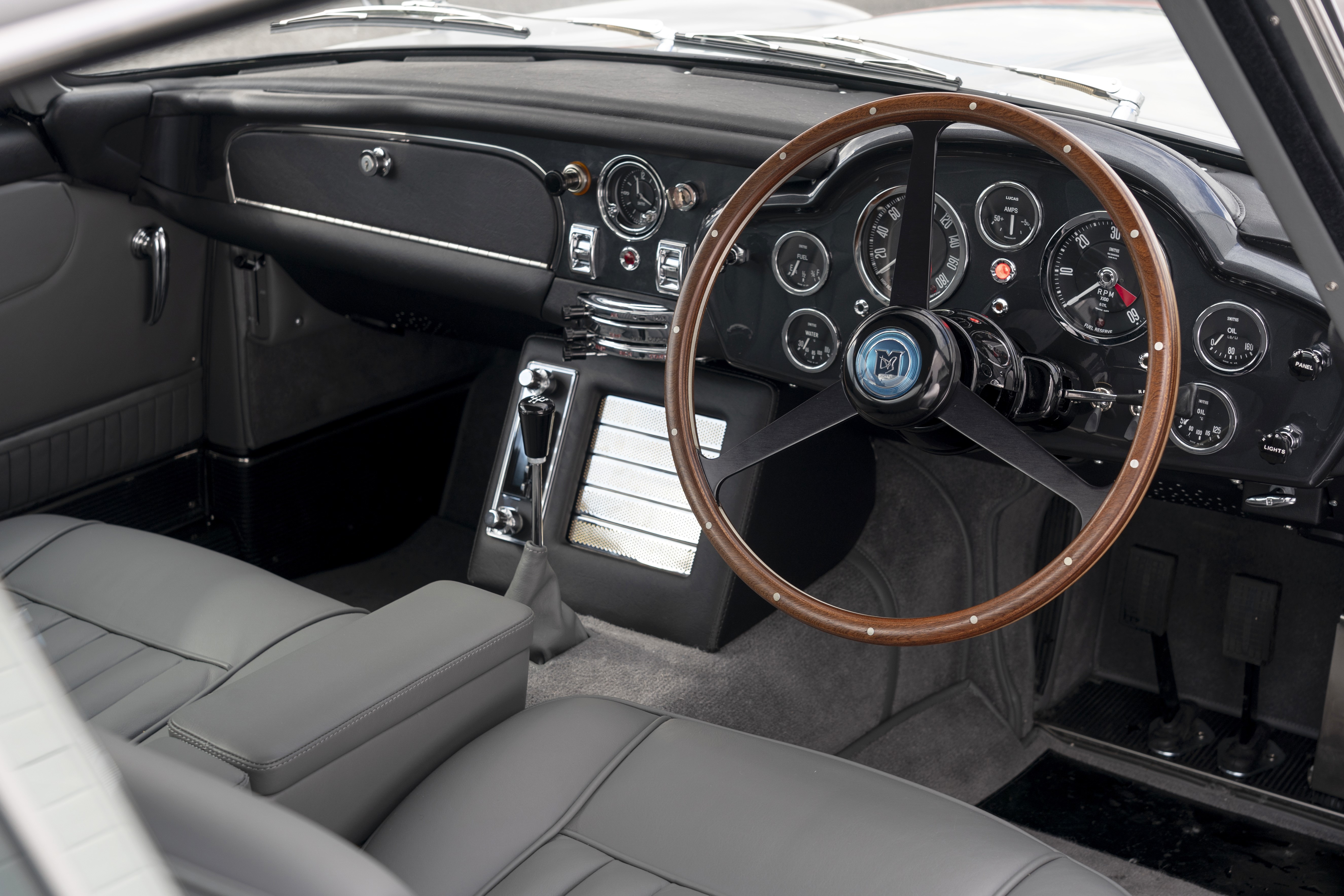 Aston Martin DB5 Goldfinger Continuation interior HD Wallpaper