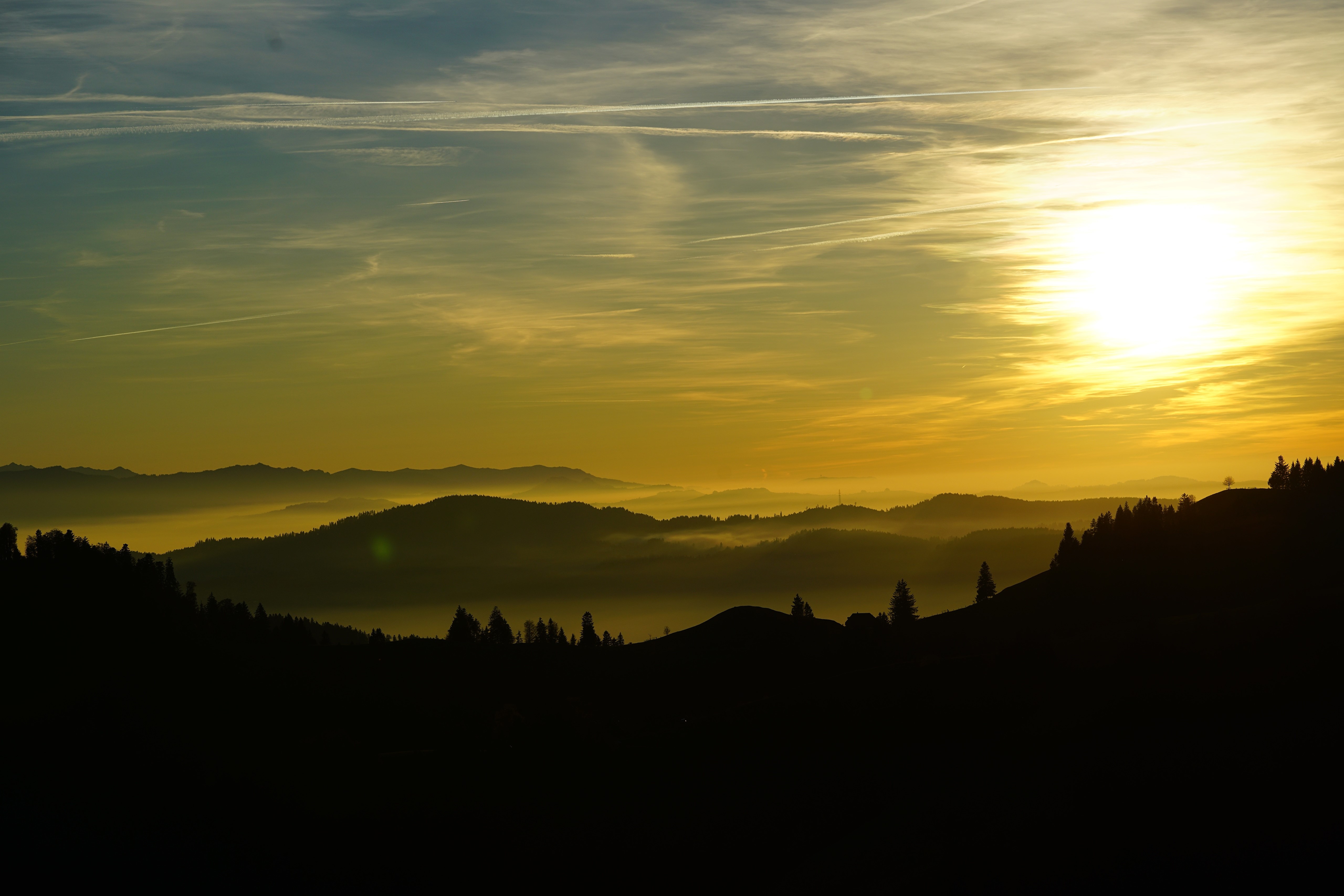 Sunrise over foggy hills in Basel-Landschaft, Switzerland HD Wallpaper
