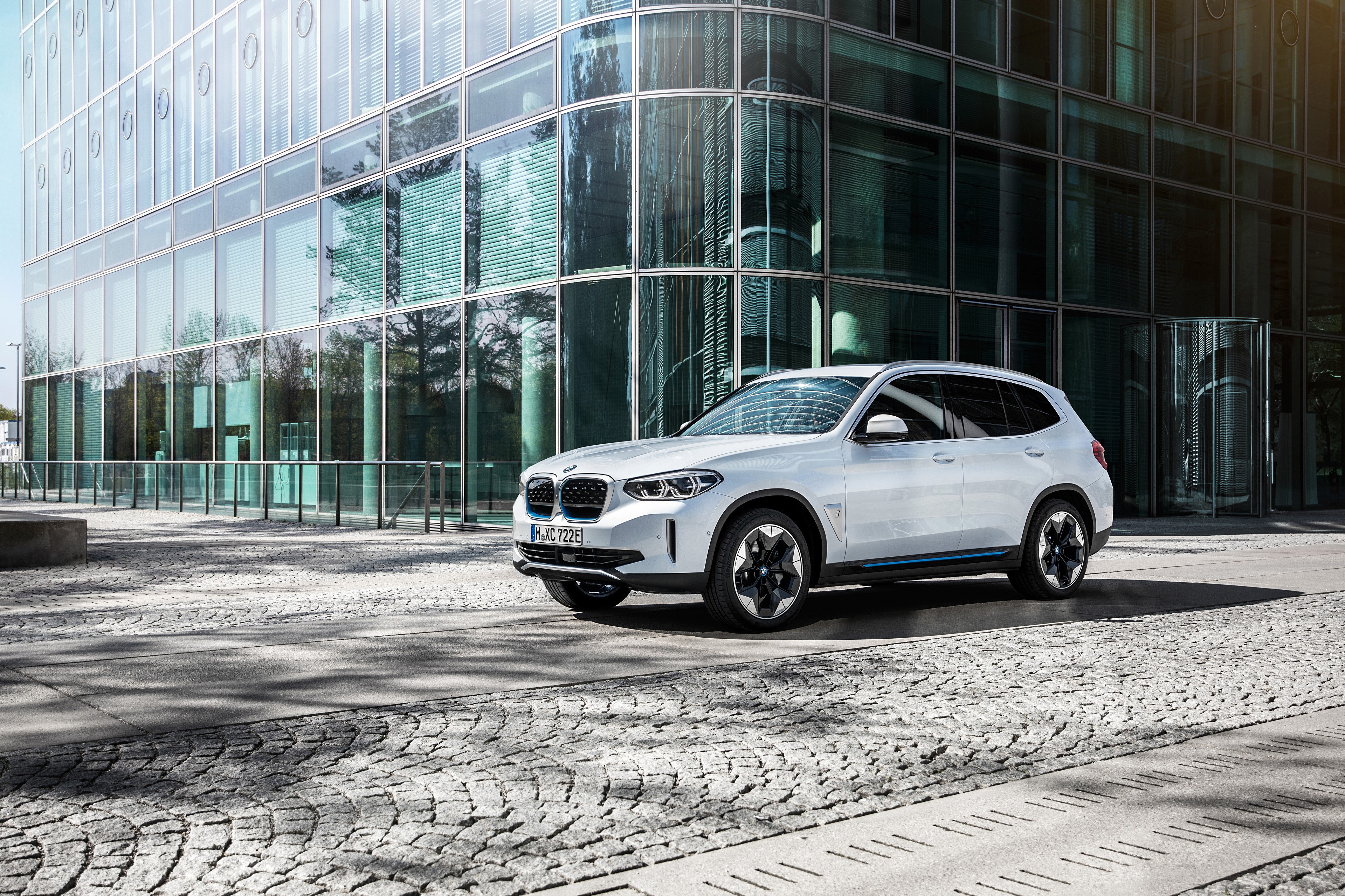 White BMW iX3 G08 Crossover 2020 HD Wallpaper