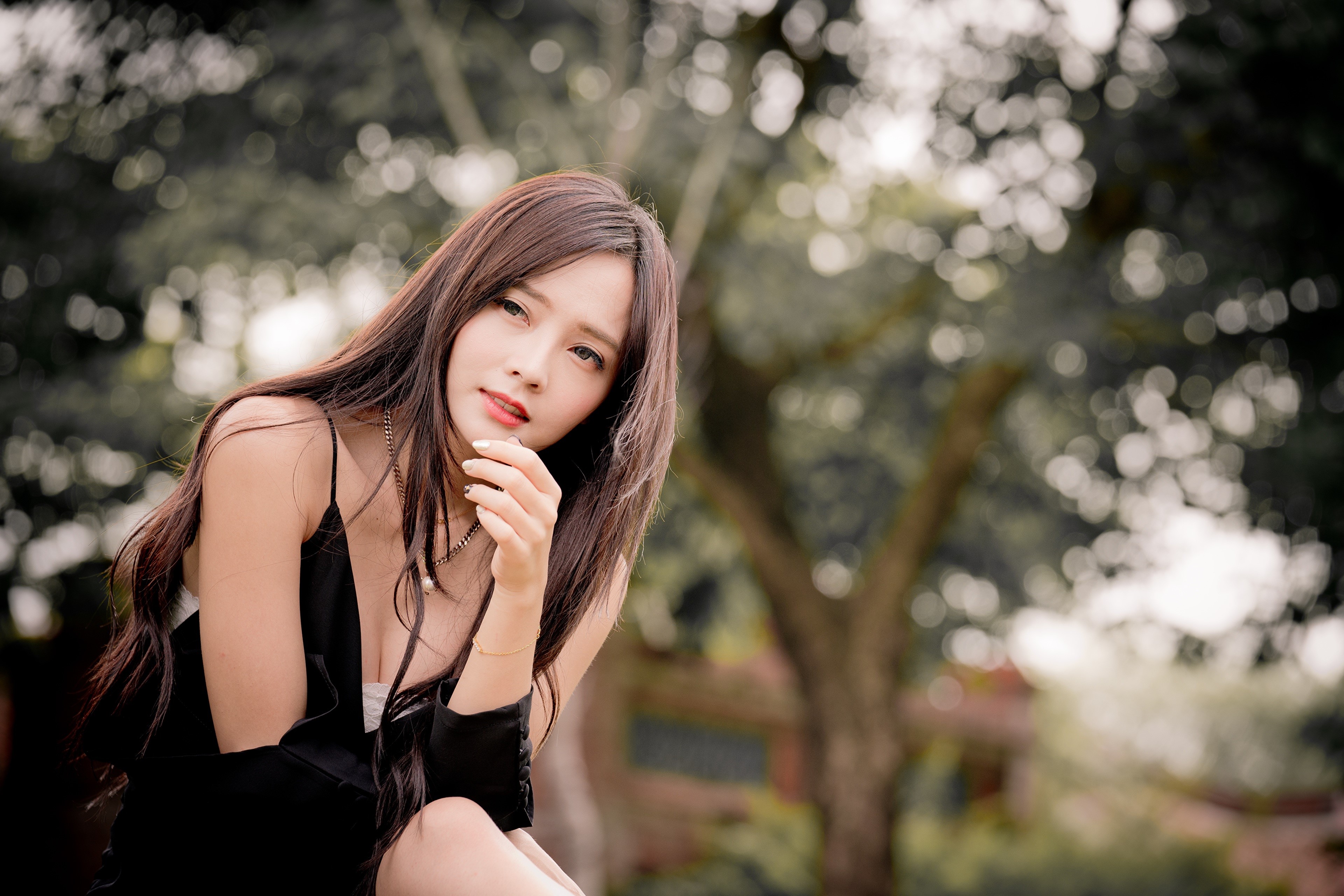 4K Artistic Portrait of Brown-Haired Asian Woman HD Wallpaper