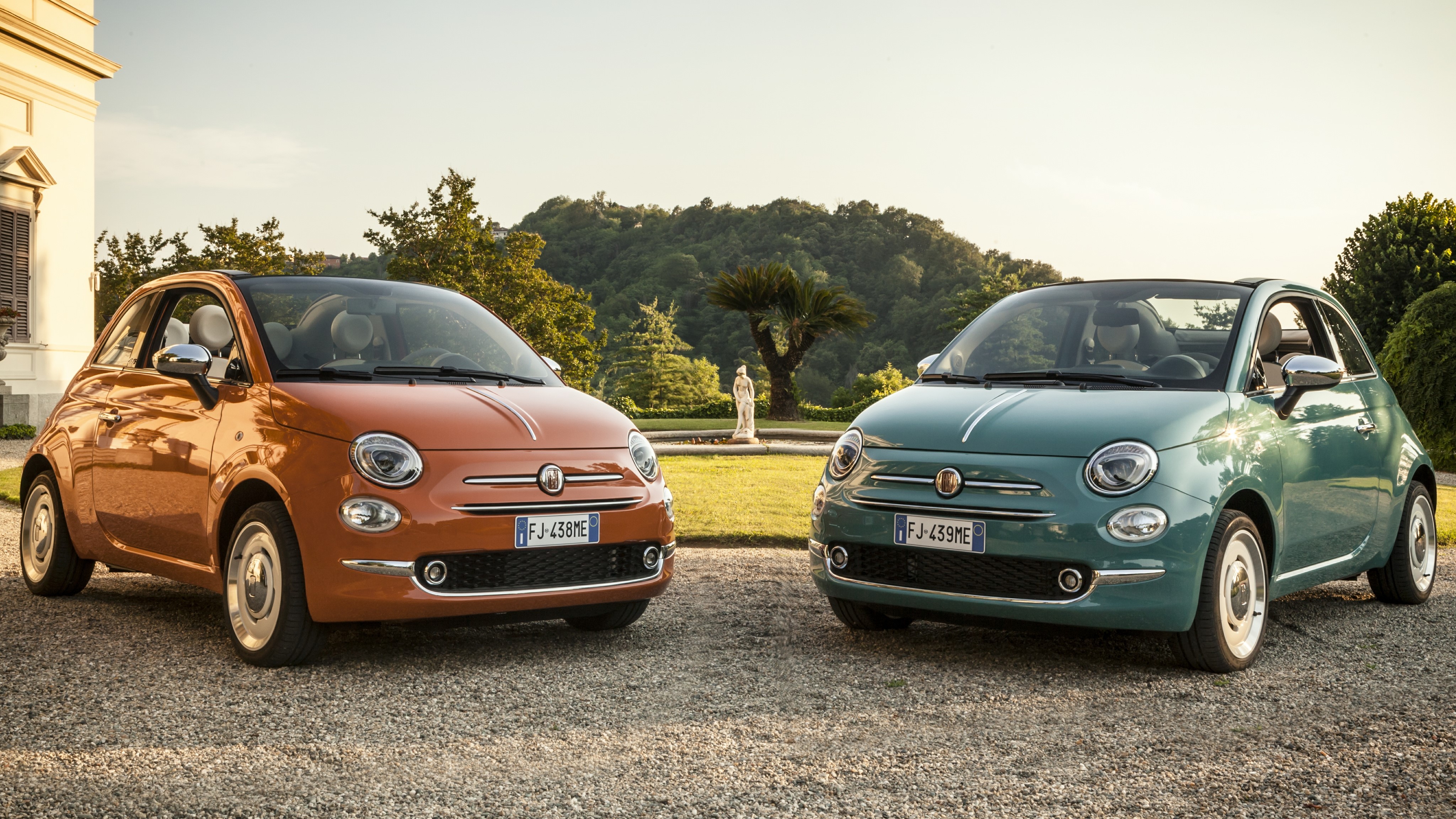 Two Fiat 500C Anniversario cars HD Wallpaper