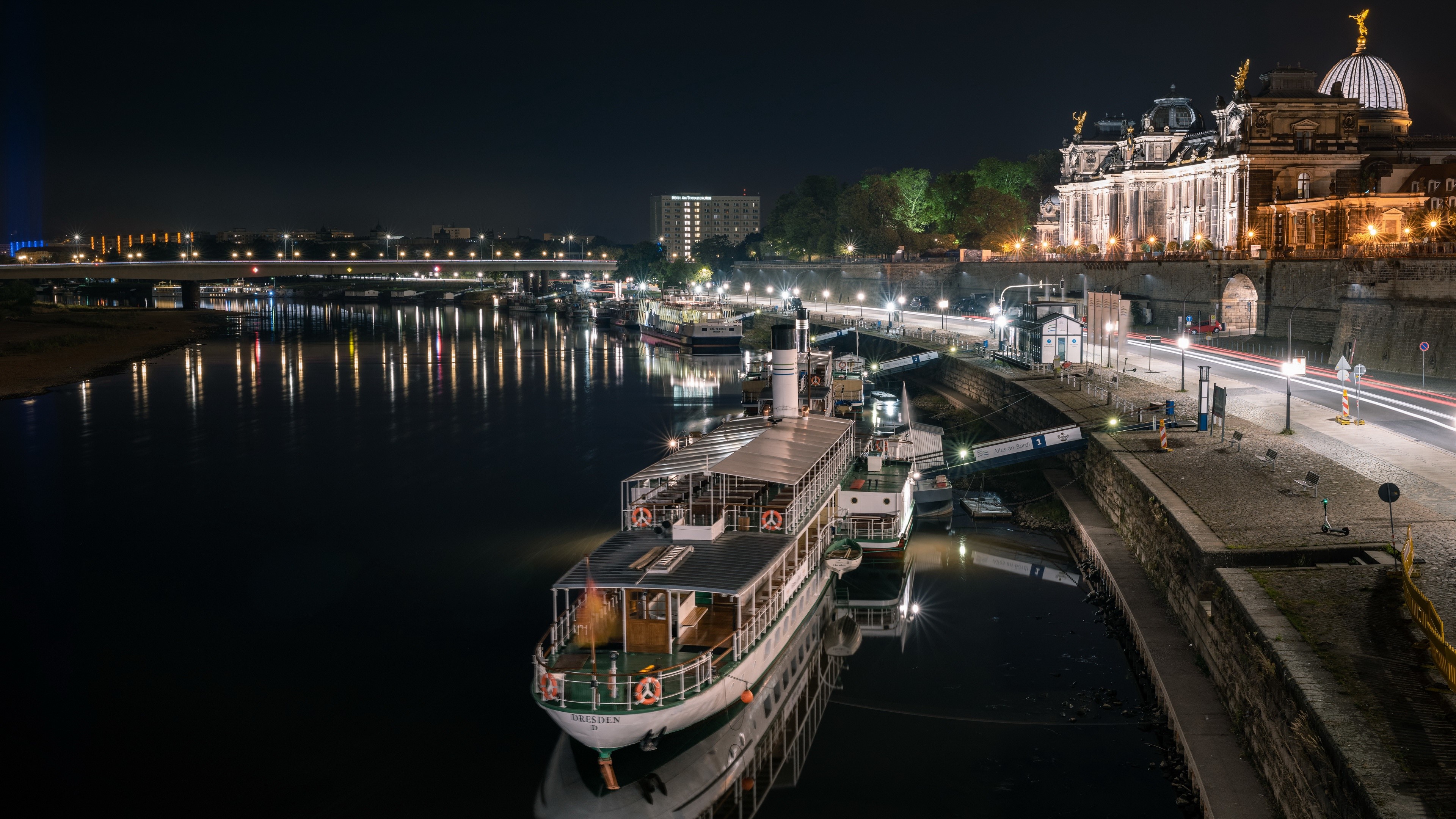 Riverboat on the Elbe River in Dresden at Night HD Wallpaper