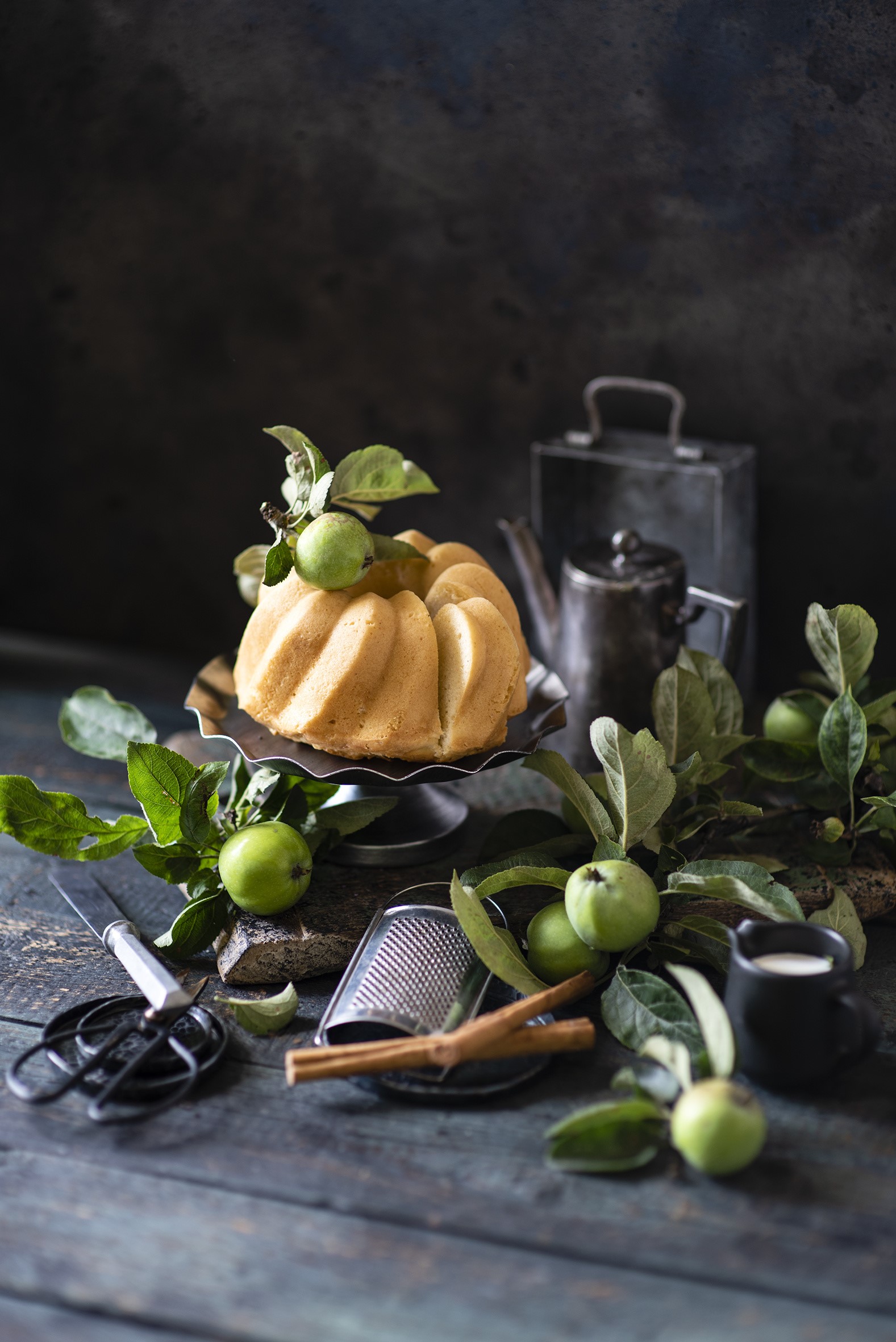 Bundt cake with apples and baking tools HD Phone Wallpaper