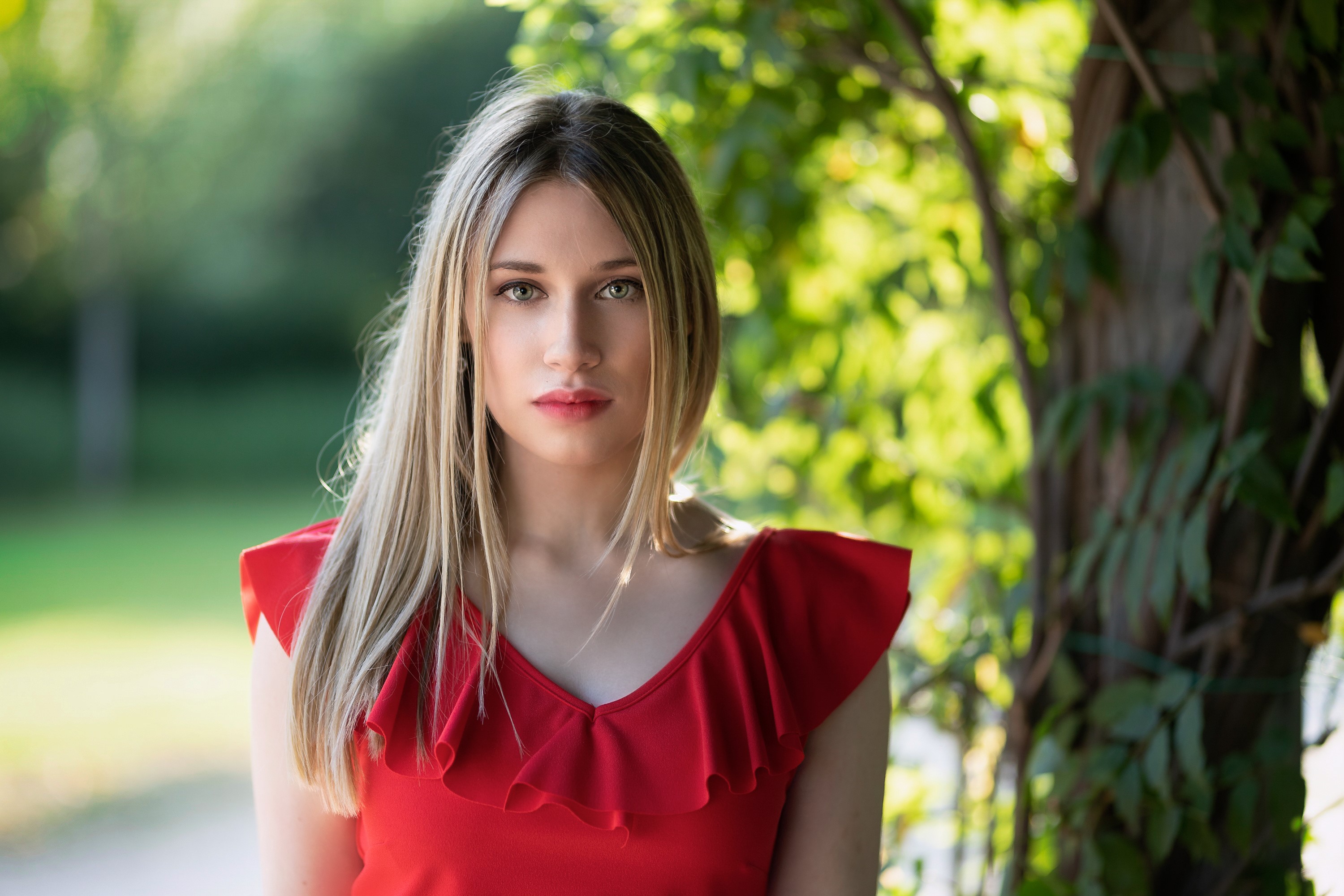 Chiara, a blonde girl in a red dress HD Wallpaper