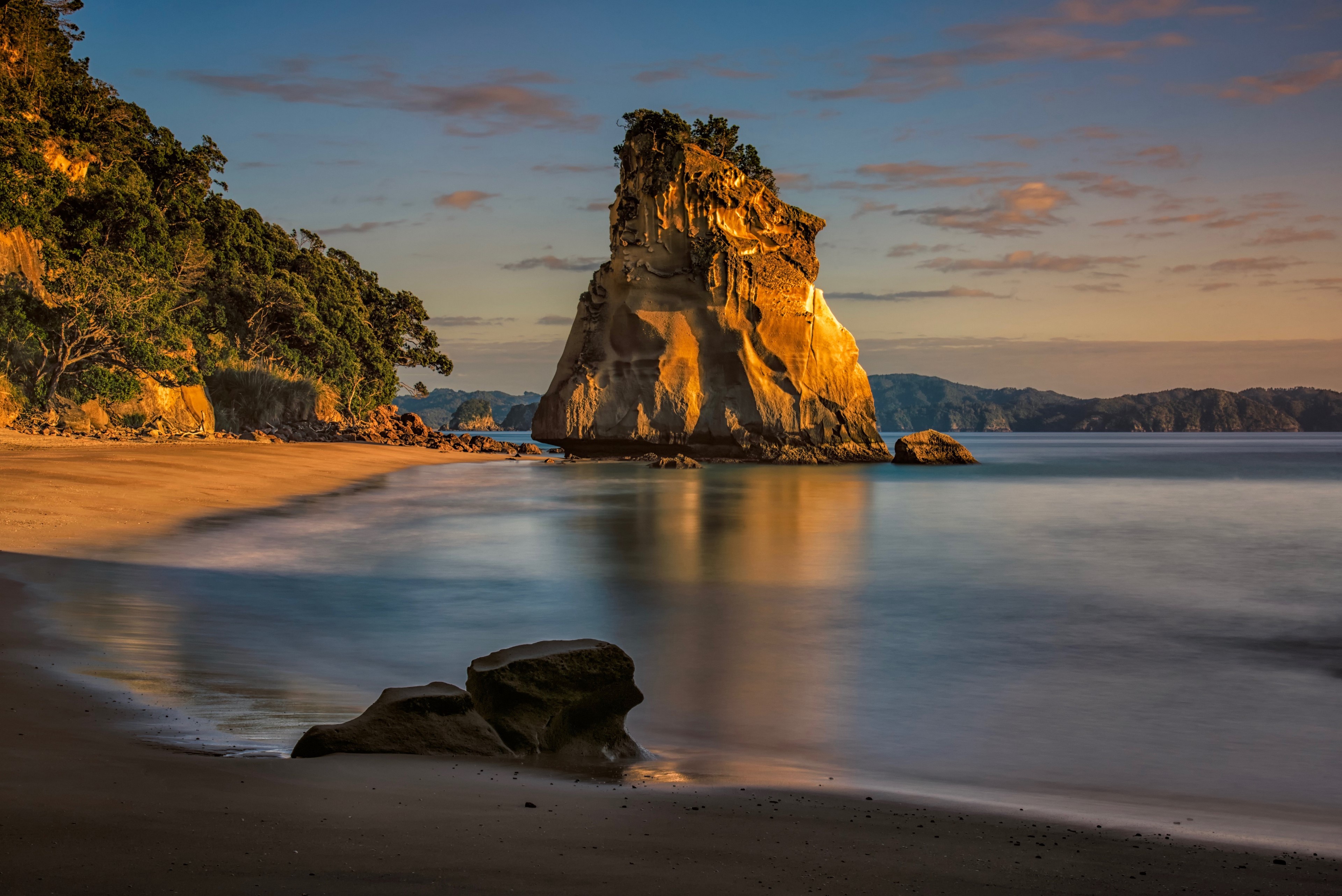 Te Hoho Rock, New Zealand Coast at Sunset HD Wallpaper