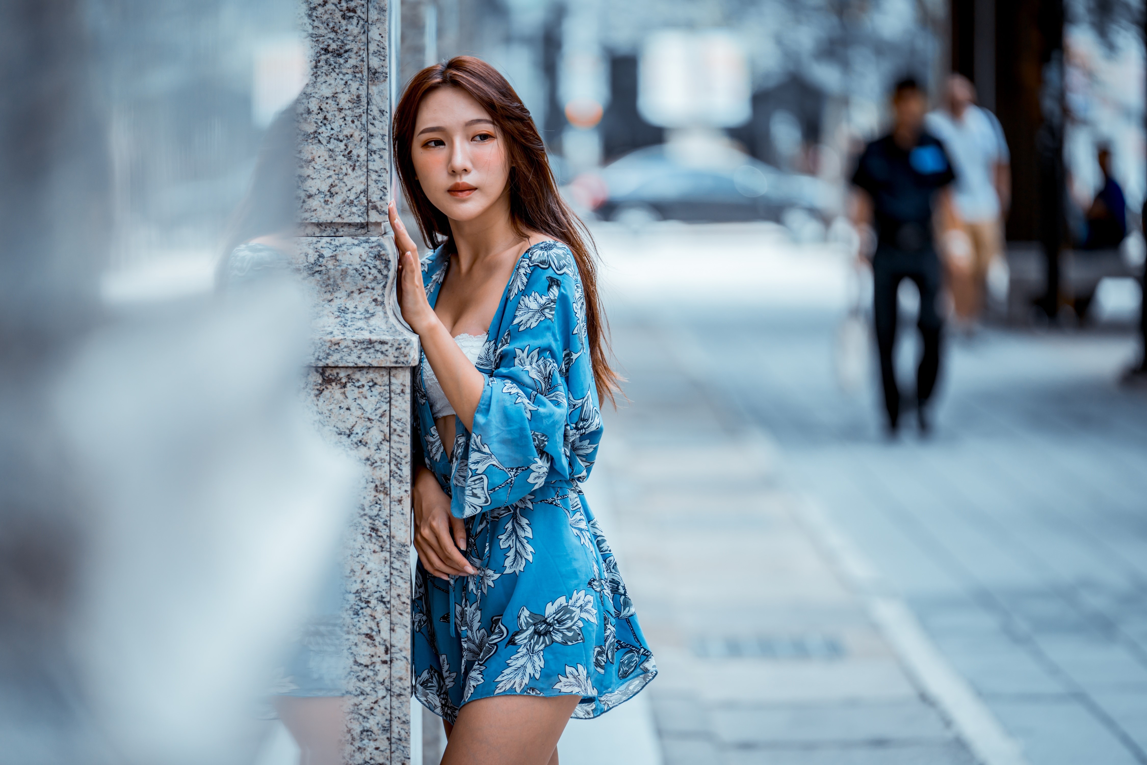 Asian woman with brown hair in a blue floral kimono HD Wallpaper