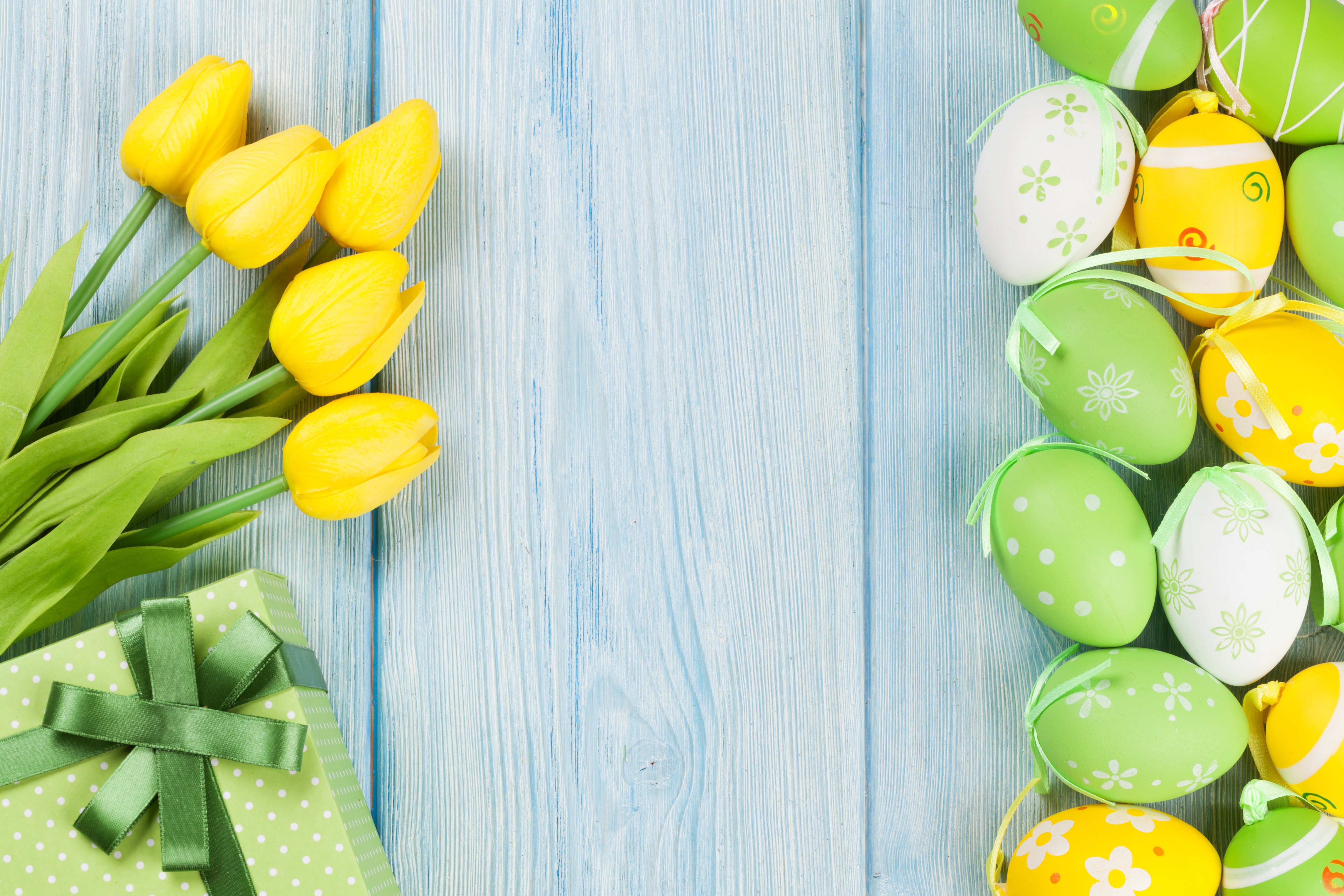 Easter Tulips and Eggs on Wood Planks HD Wallpaper