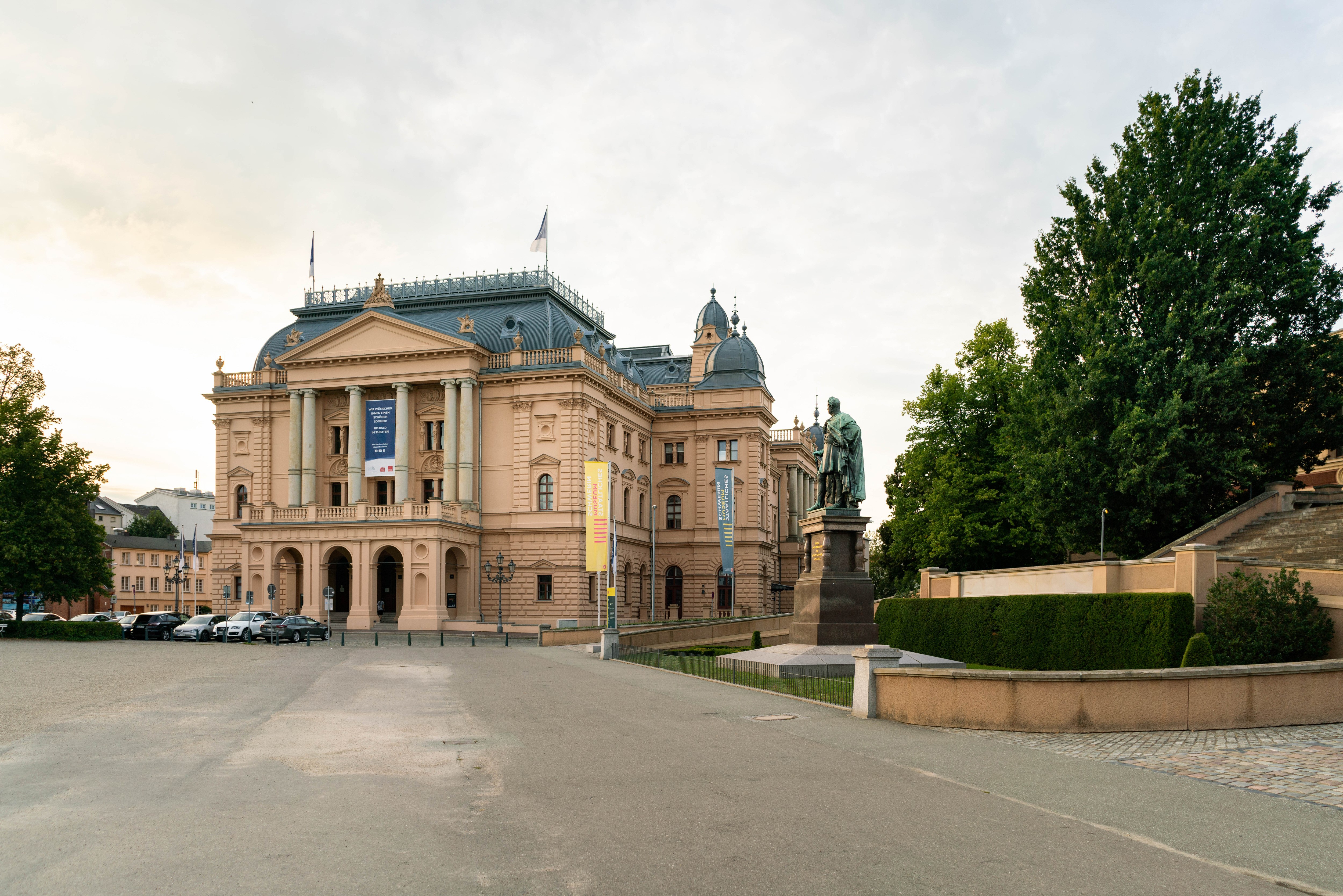 Mecklenburg State Theatre with Monument in Germany HD Wallpaper