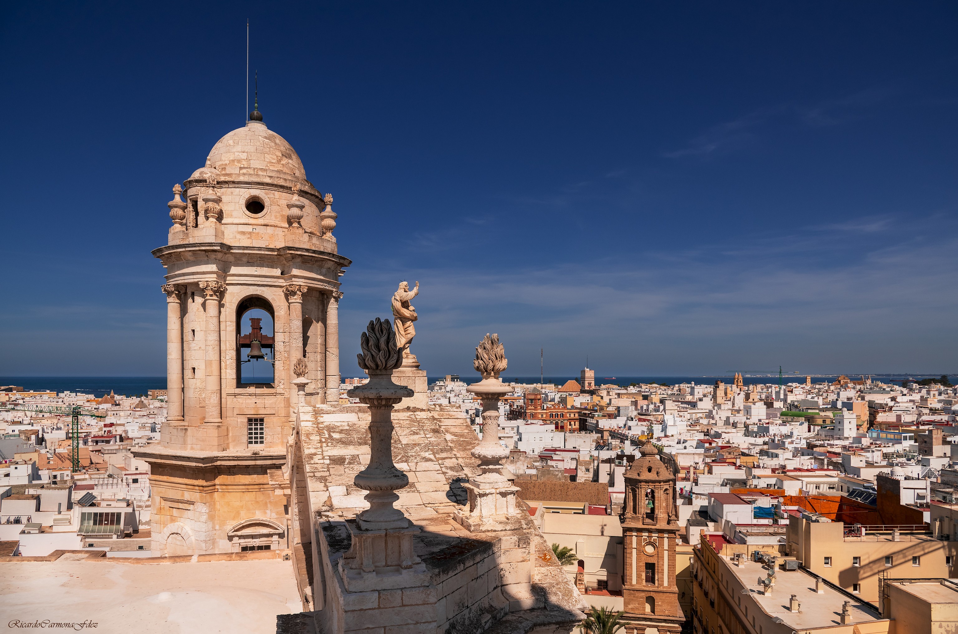 Cathedral bell tower overlooking Cadiz, Spain HD Wallpaper