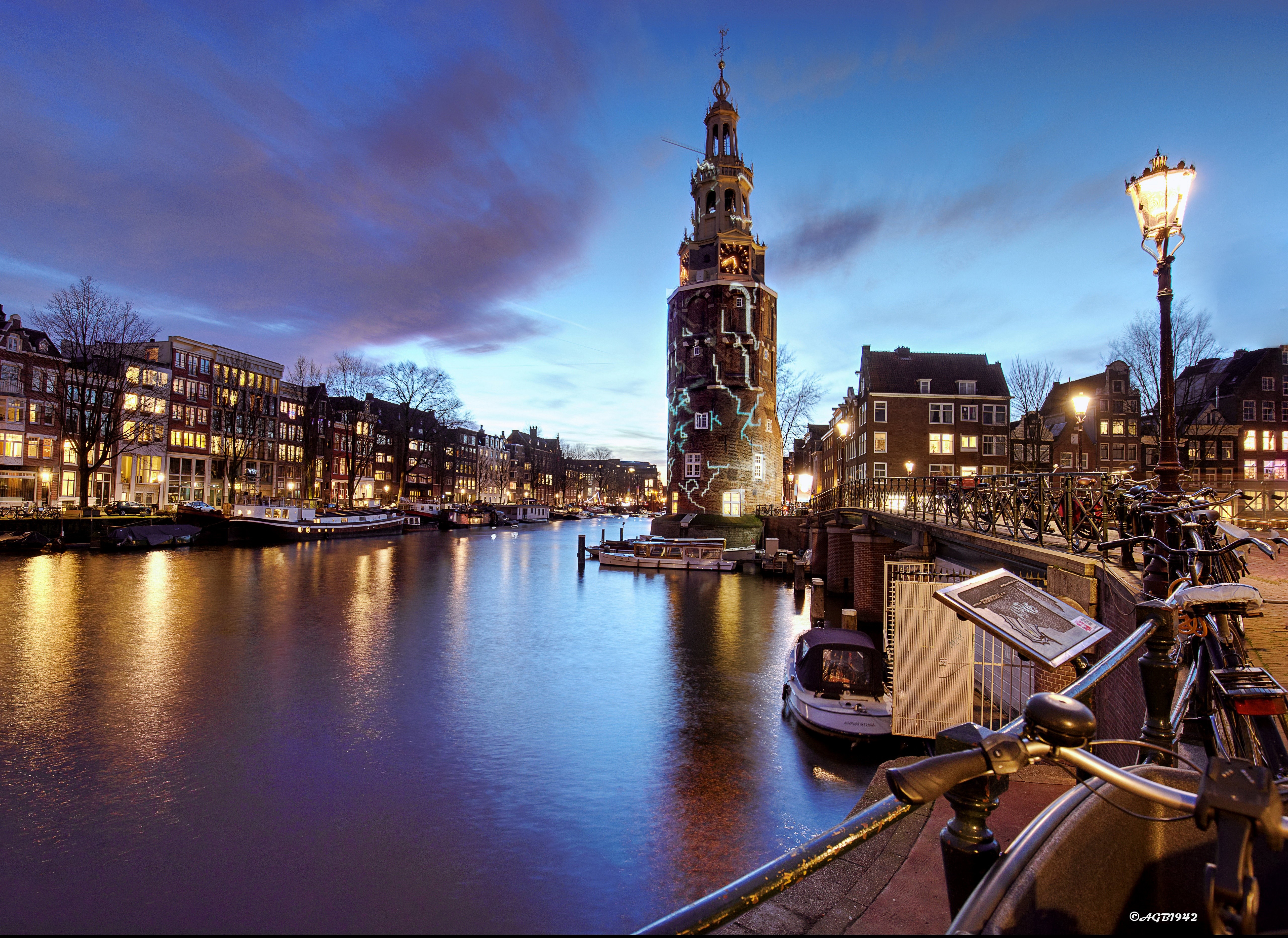 Amsterdam Canal at Night with Montelbaanstoren Tower HD Wallpaper