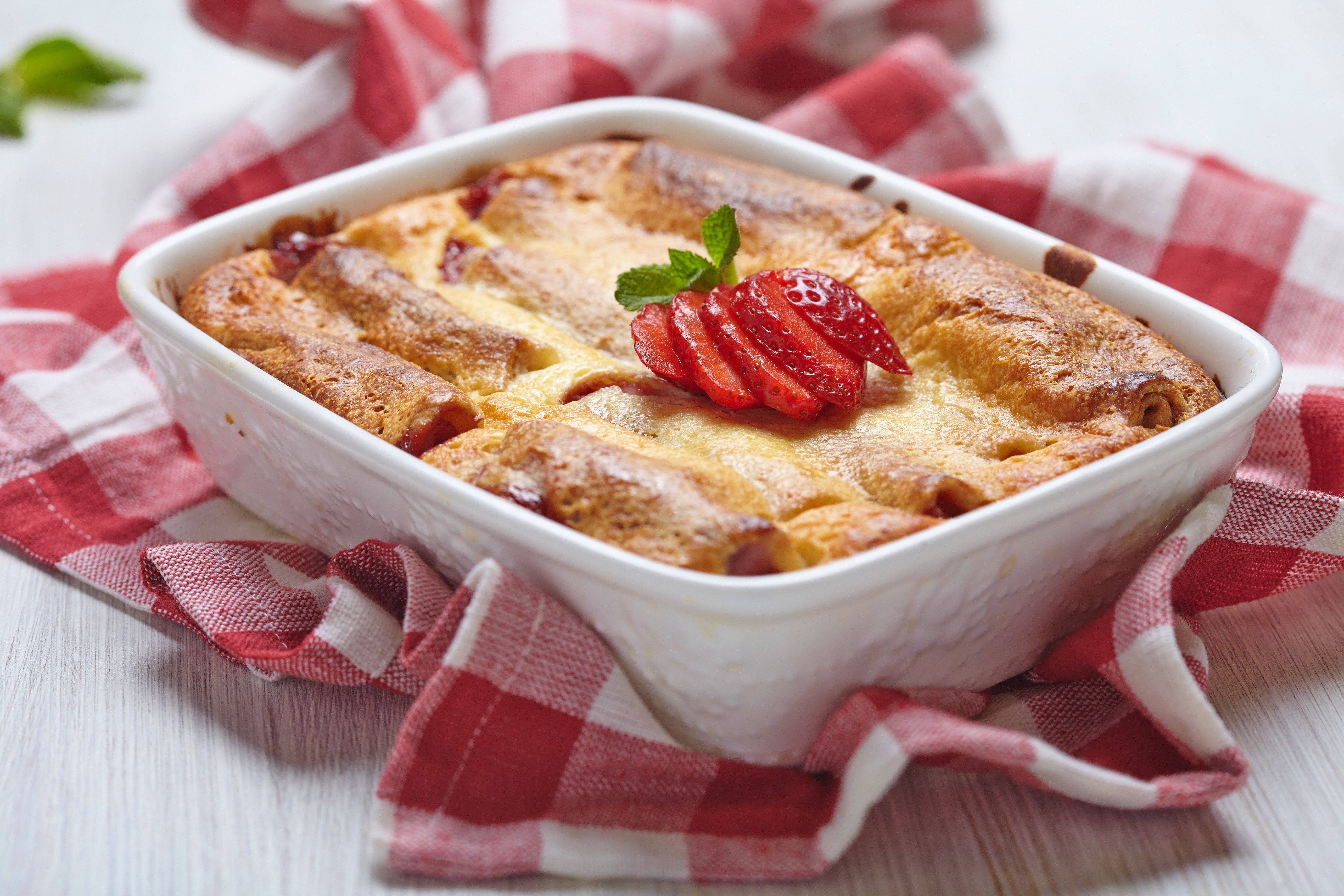 Strawberry Pie on a Table HD Wallpaper