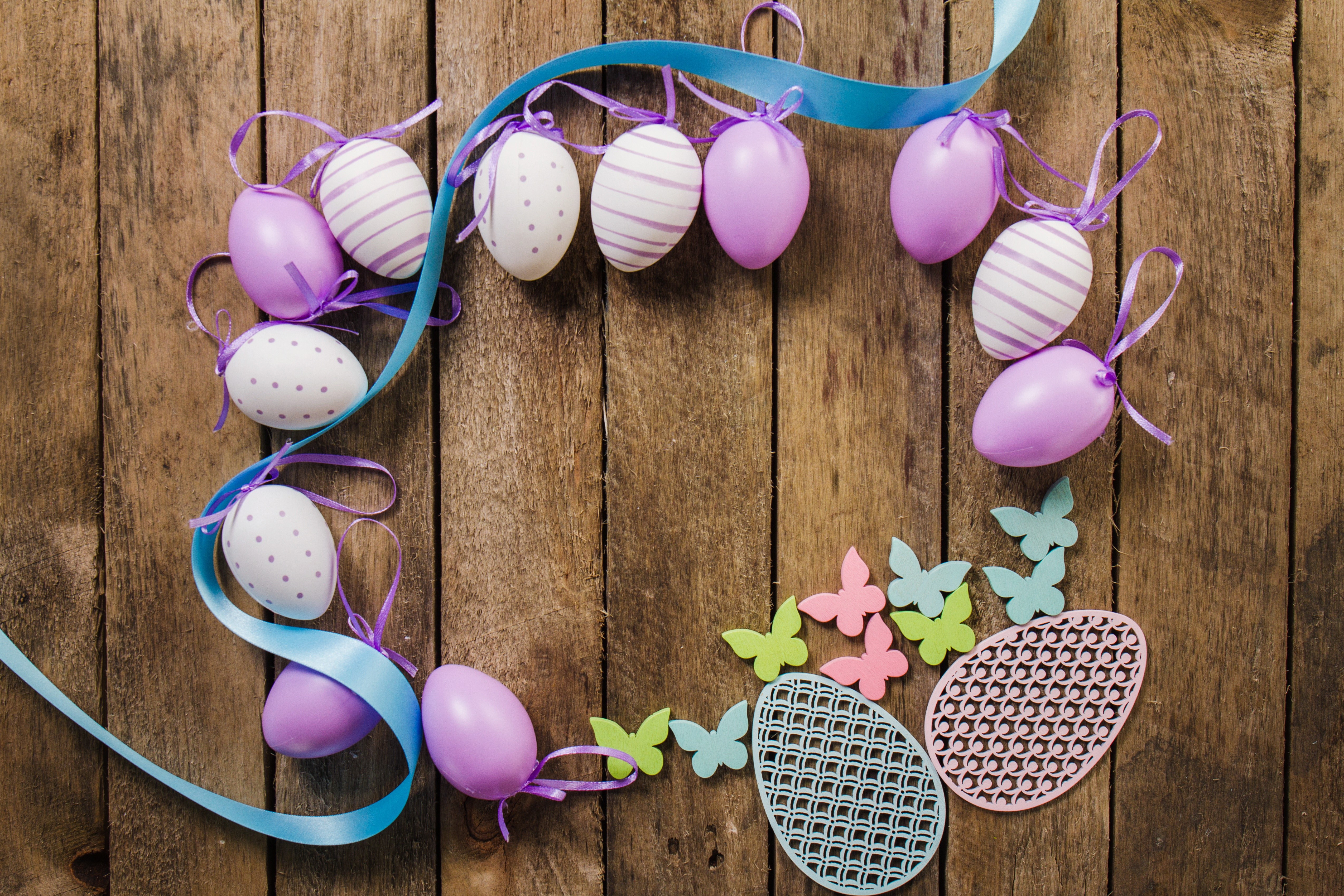 Easter Eggs and Butterflies on Wood Planks HD Wallpaper
