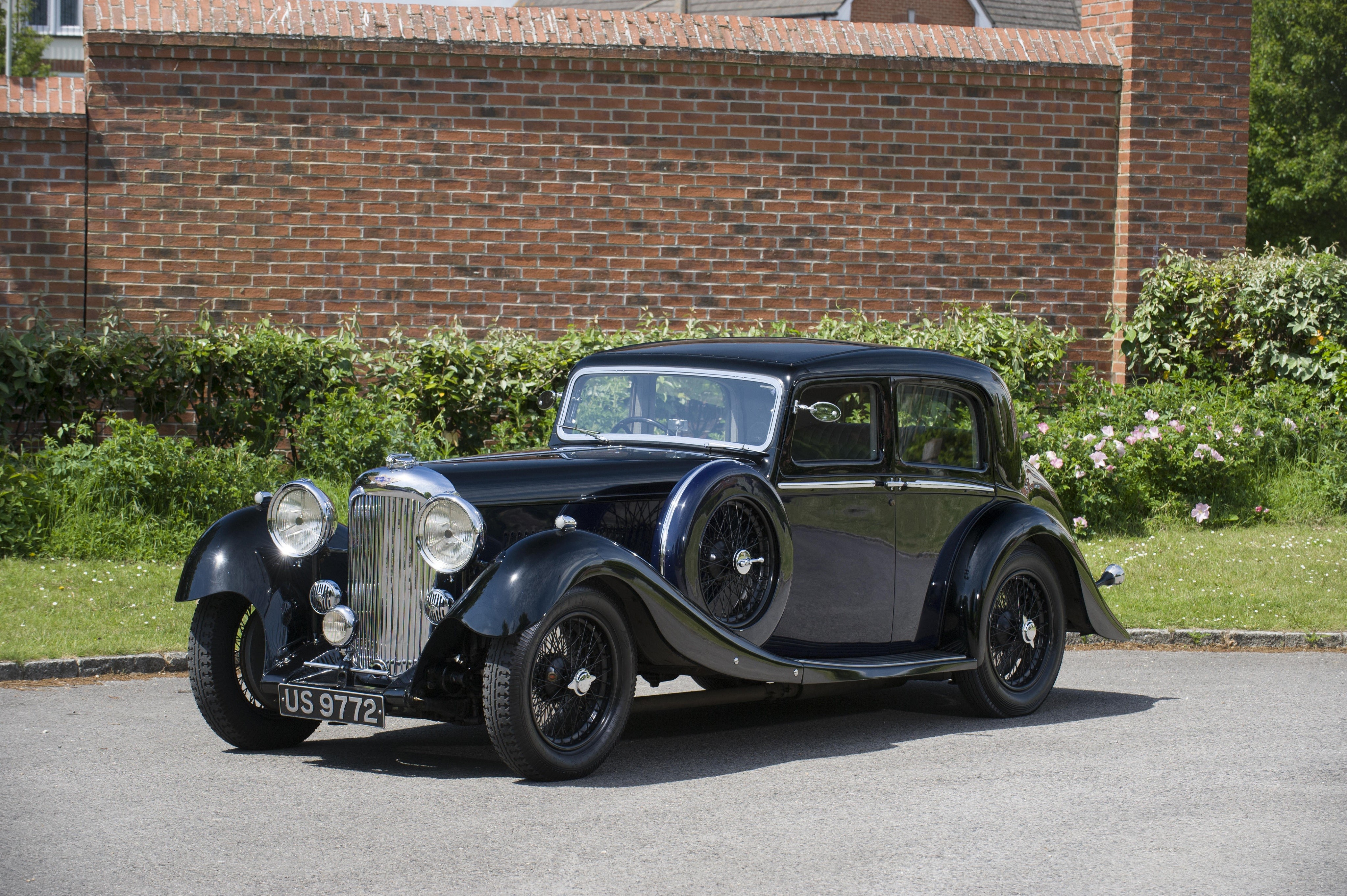 1935 Black Lagonda M45 Saloon HD Wallpaper