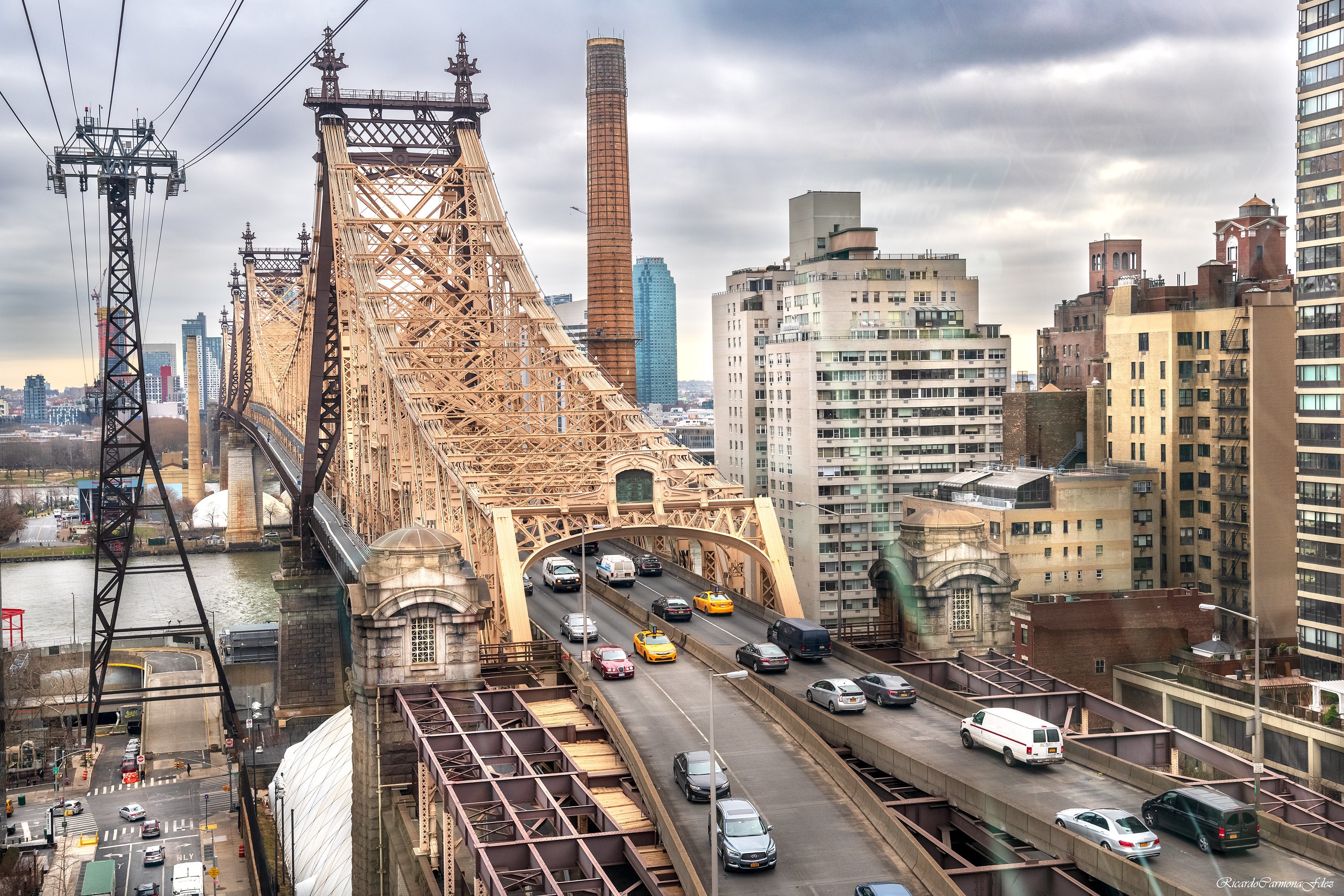 Queensboro Bridge over the East River in New York City HD Wallpaper
