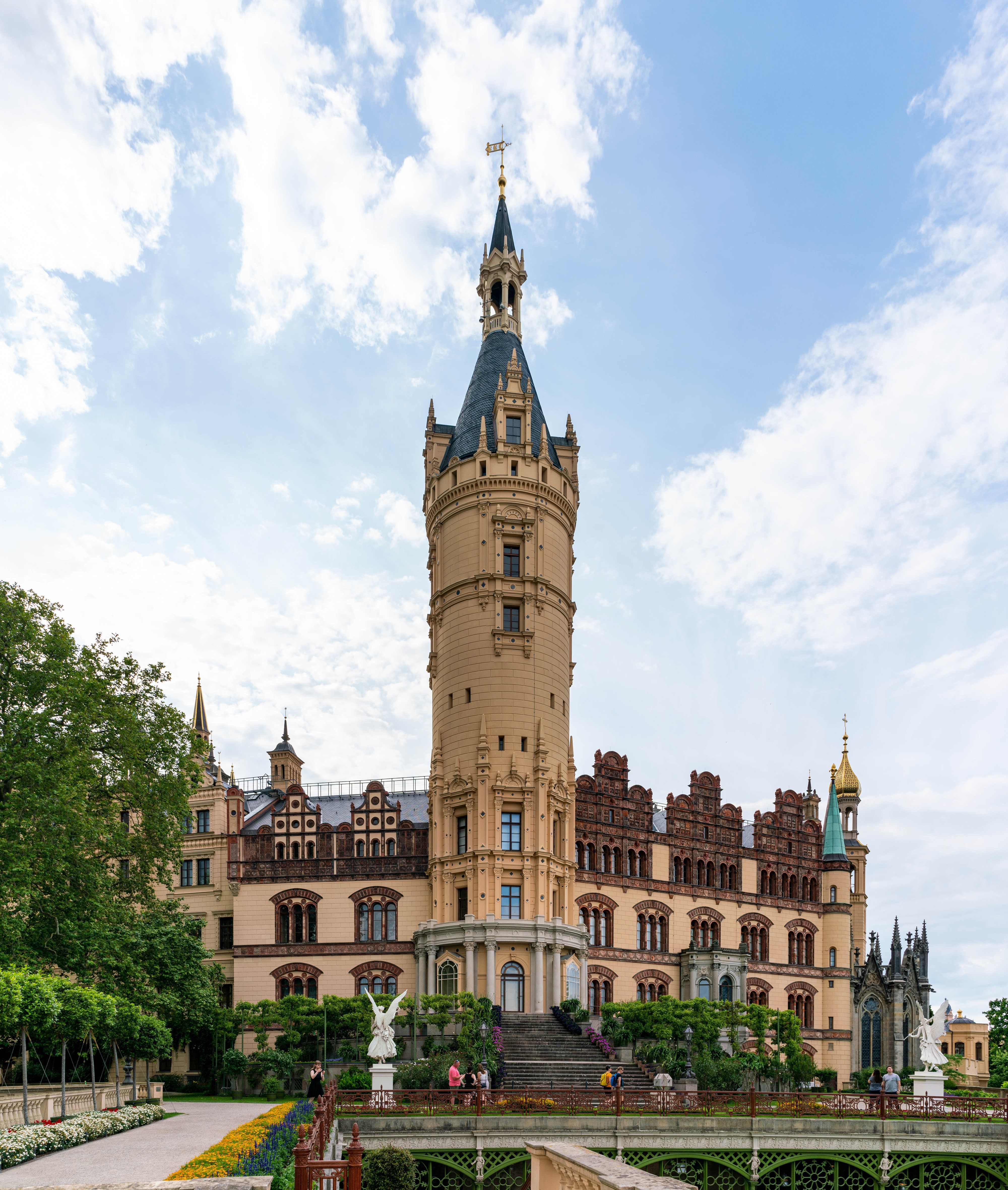 Schwerin Castle, Germany HD Wallpaper