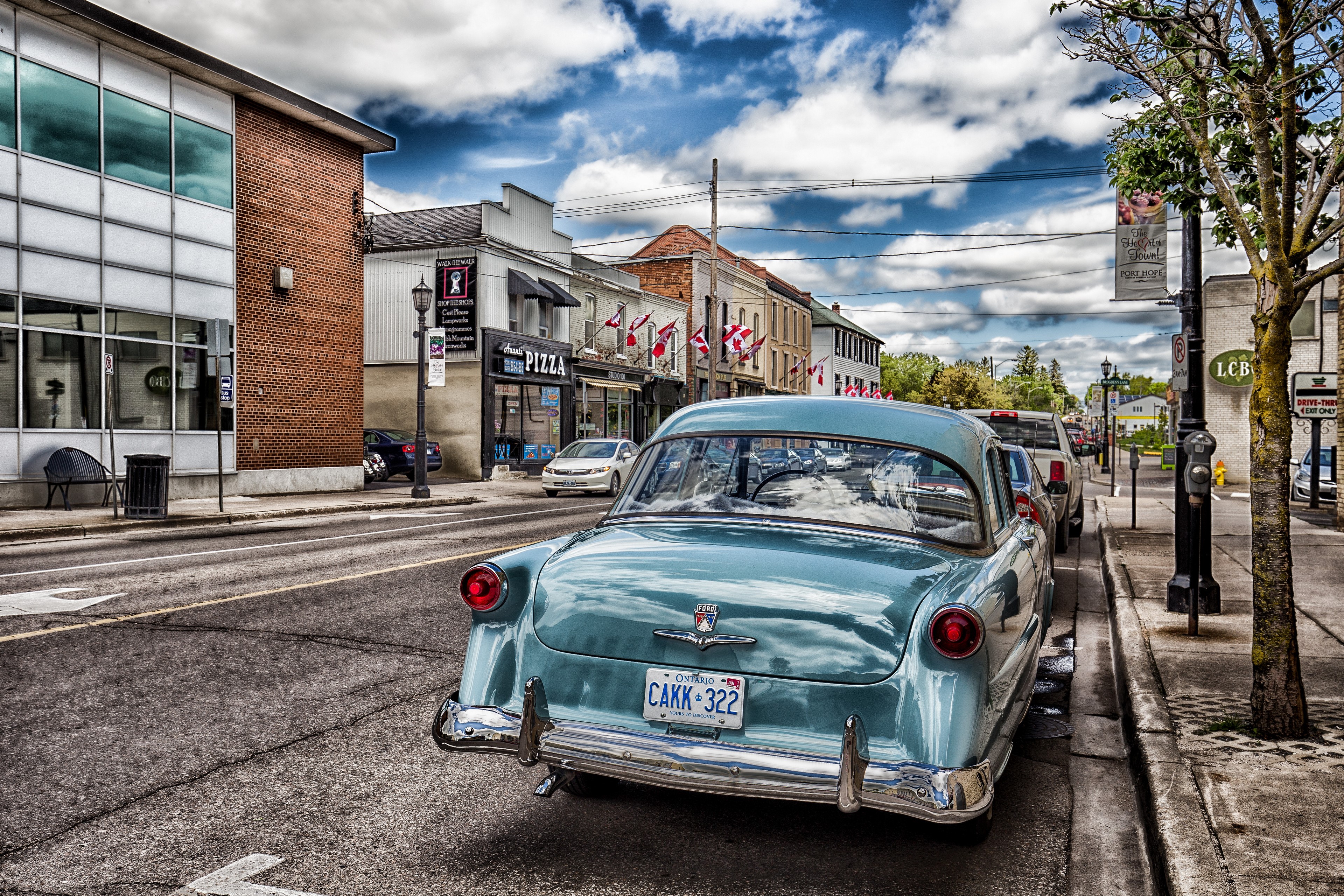 Vintage Car on a Canadian Street HD Wallpaper