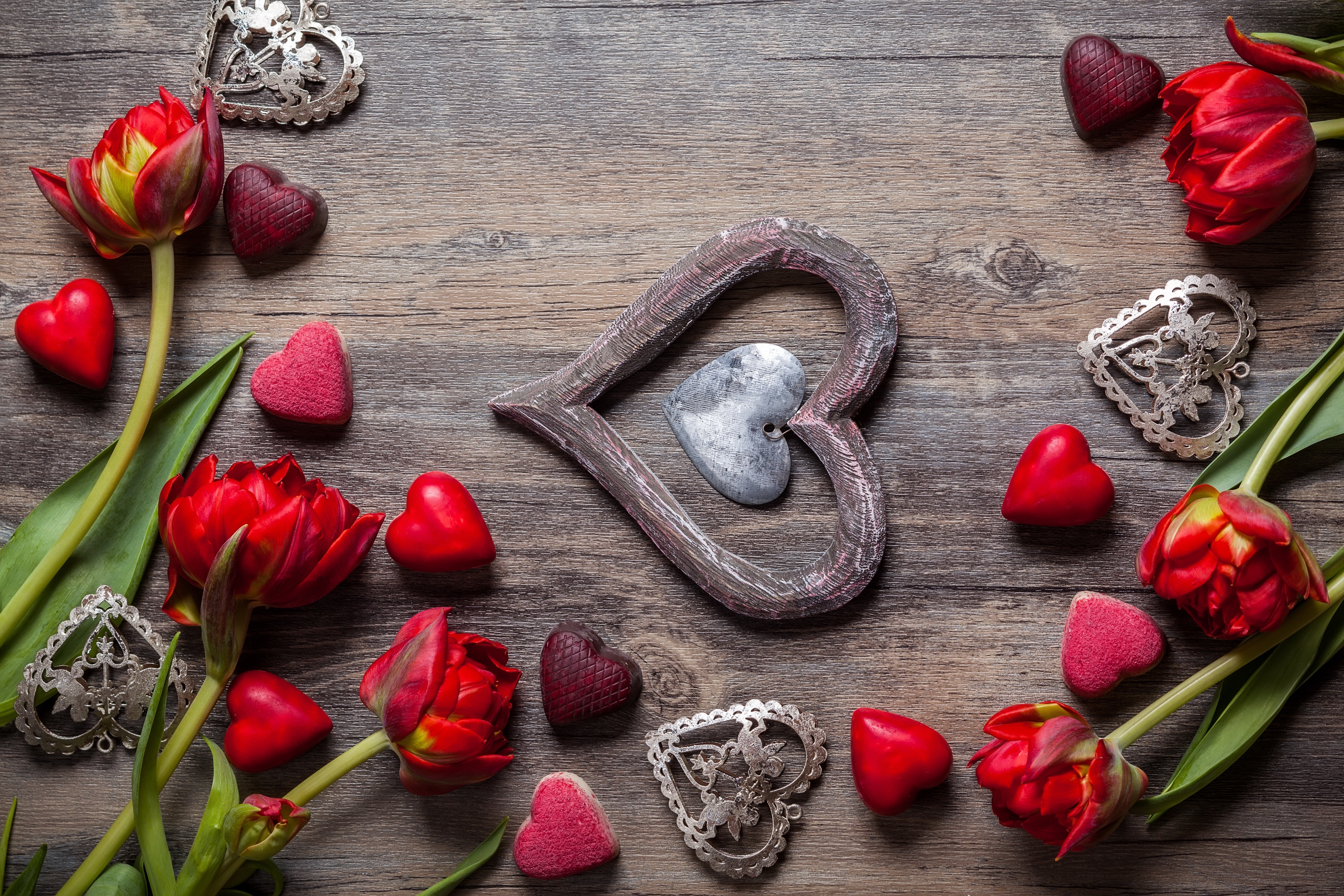 Valentine's Day Tulips and Hearts HD Wallpaper