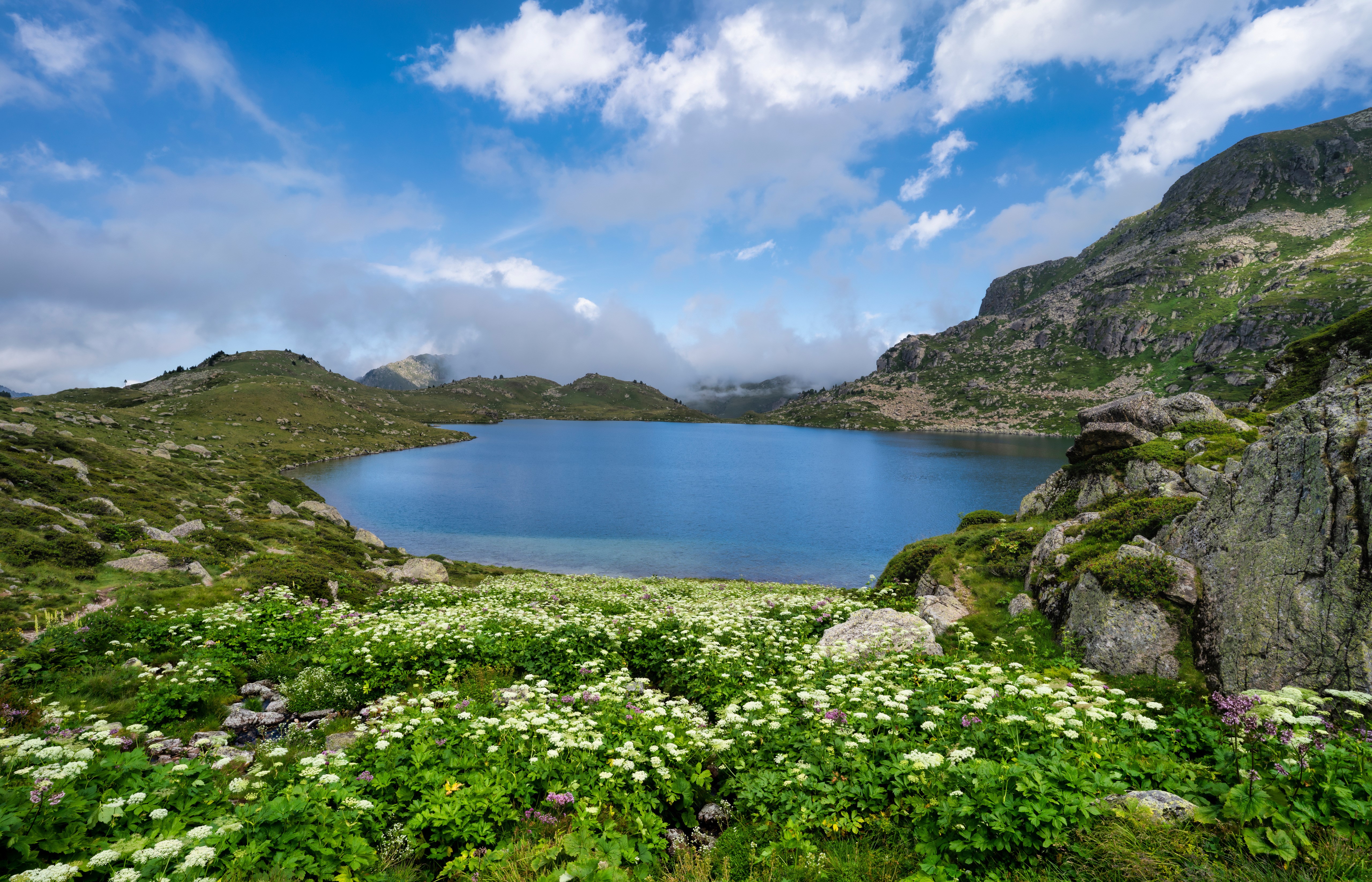 Etang De Fontargentes, Pyrenees, France, Mountains, Lake HD Wallpaper