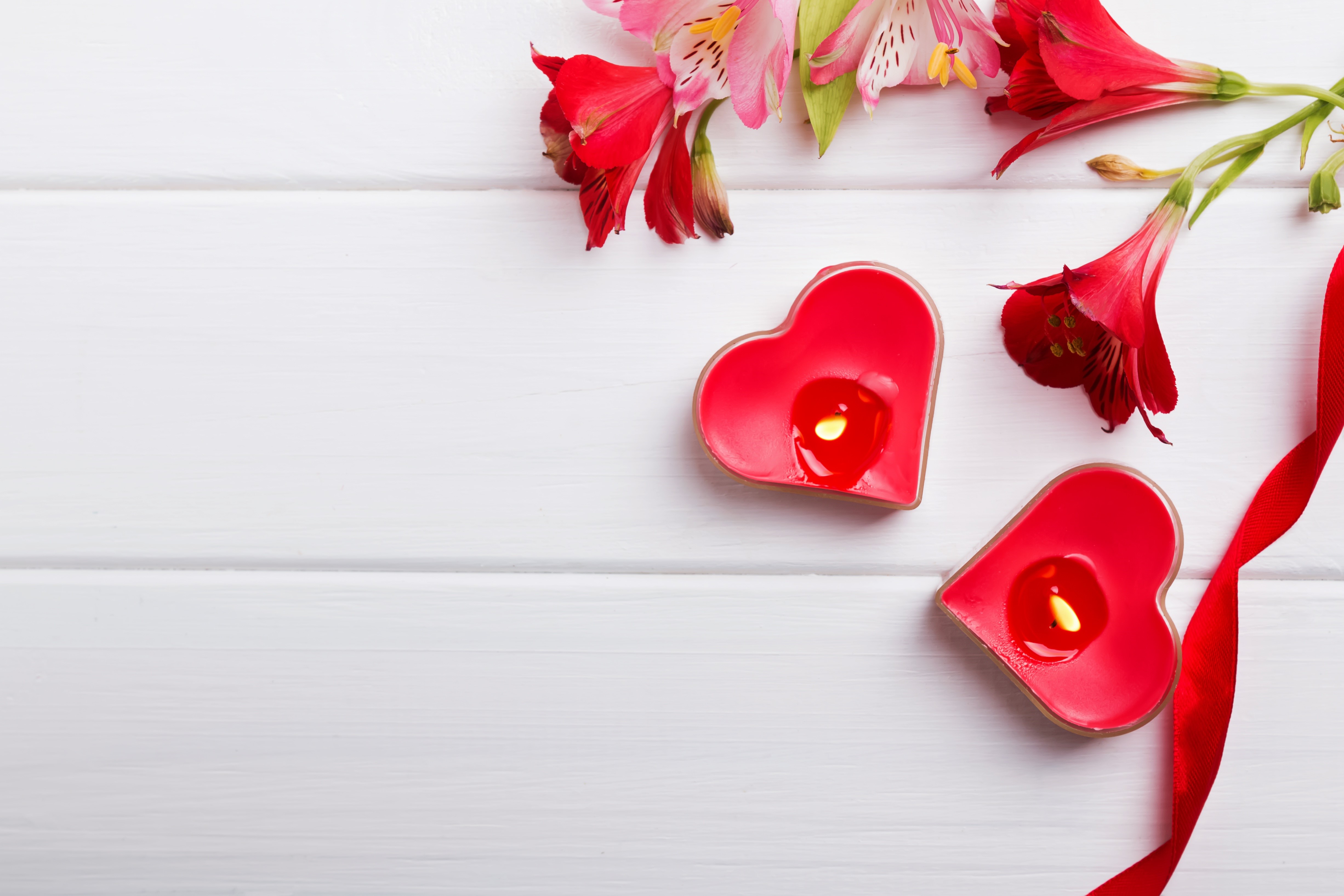4K Heart Candles and Flowers Template HD Wallpaper
