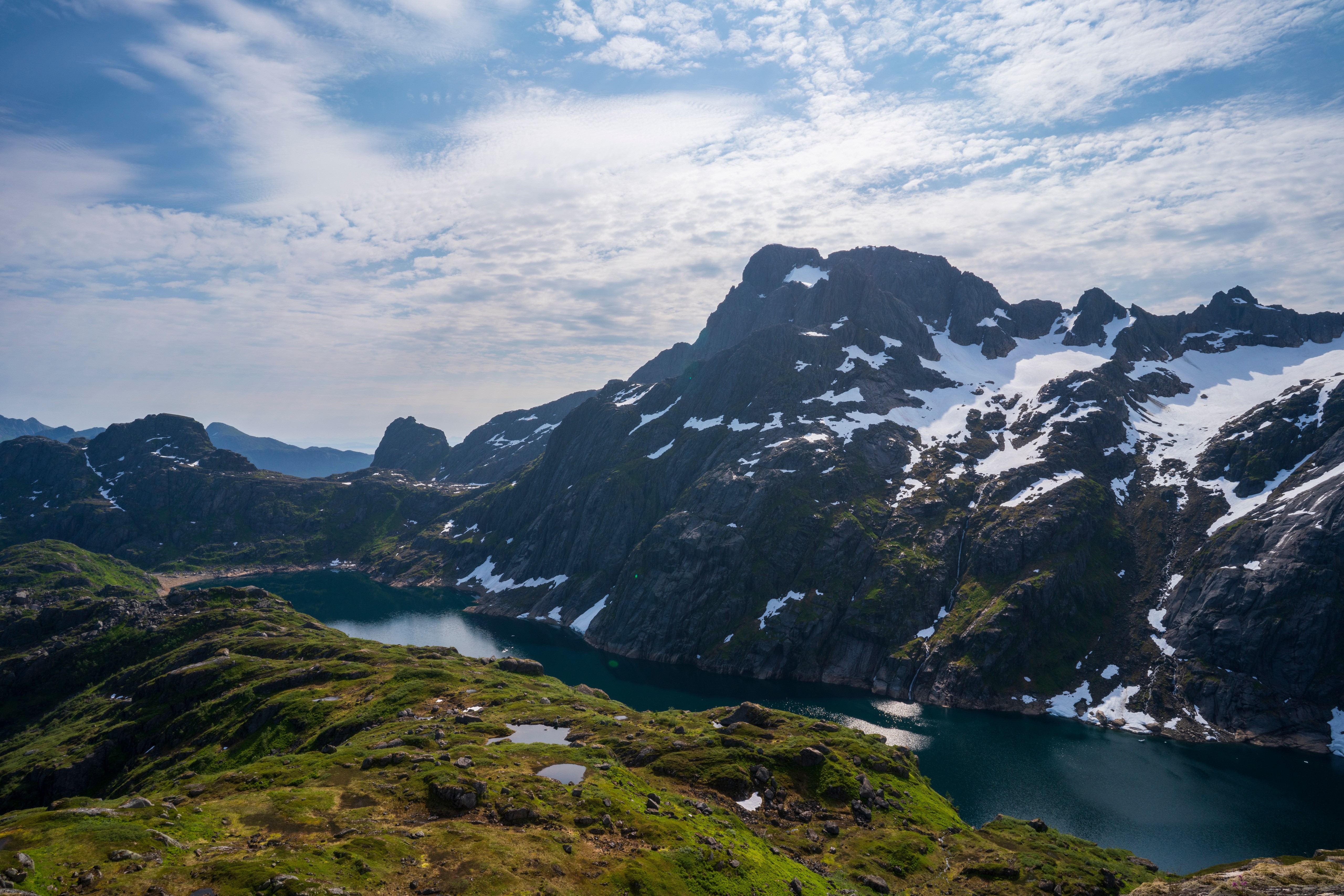 Mountains and Lake in Lofoten, Norway HD Wallpaper