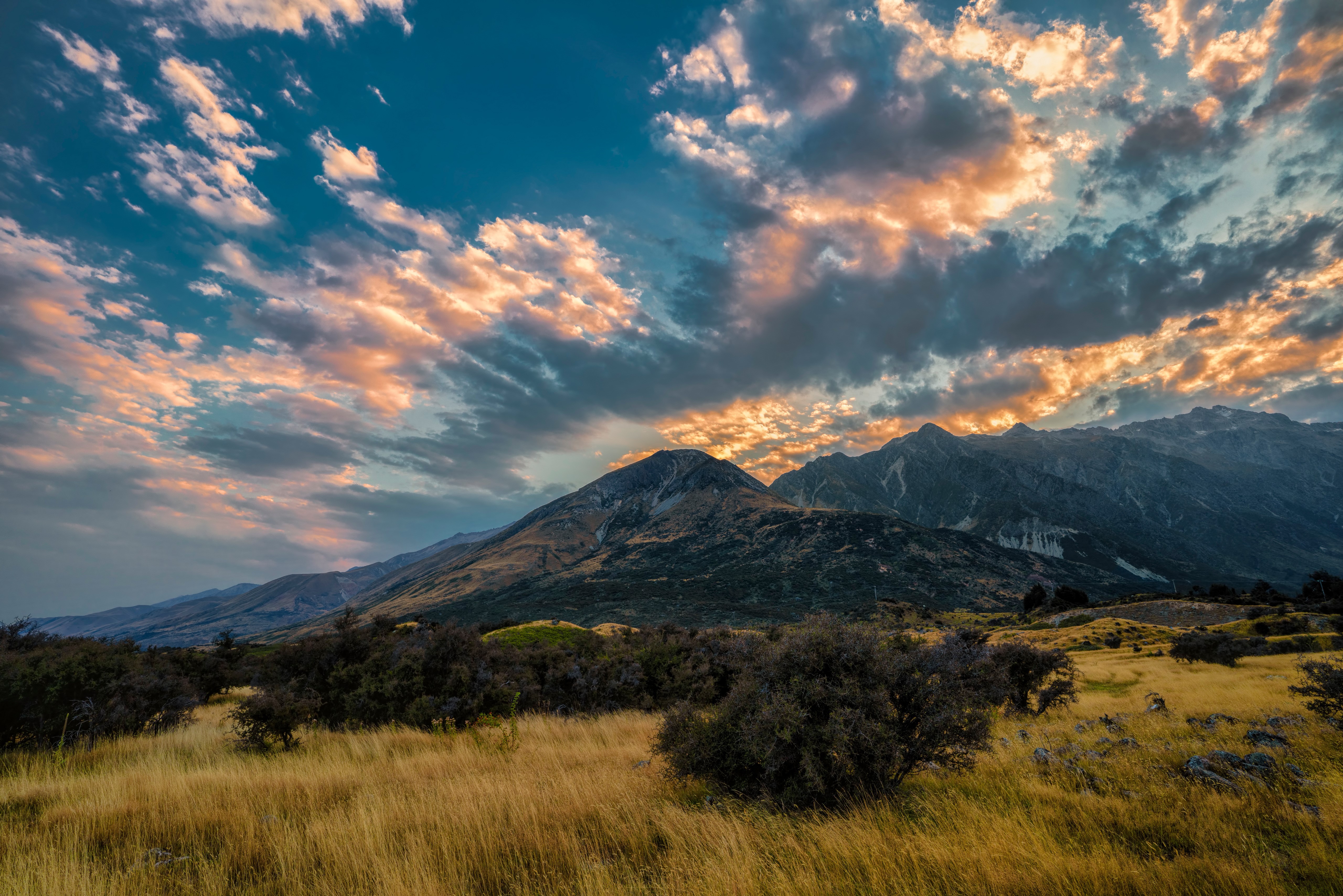 Mountains and clouds at Aoraki National Park, New Zealand HD Wallpaper