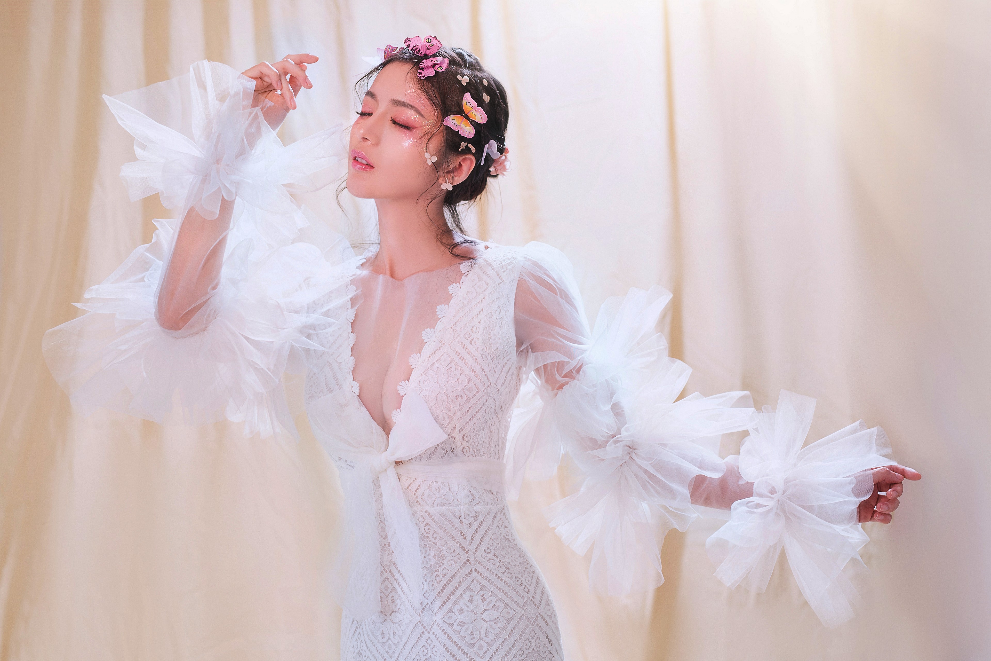 4K Asian Woman in Dress with Butterflies HD Wallpaper