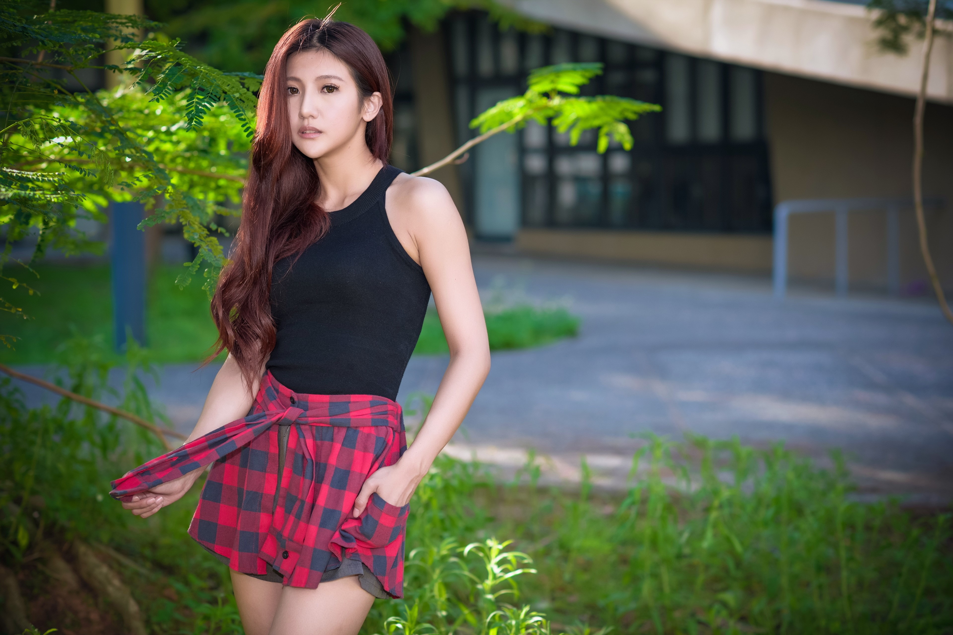 4K Asian Woman Posing with Bokeh Effect HD Wallpaper