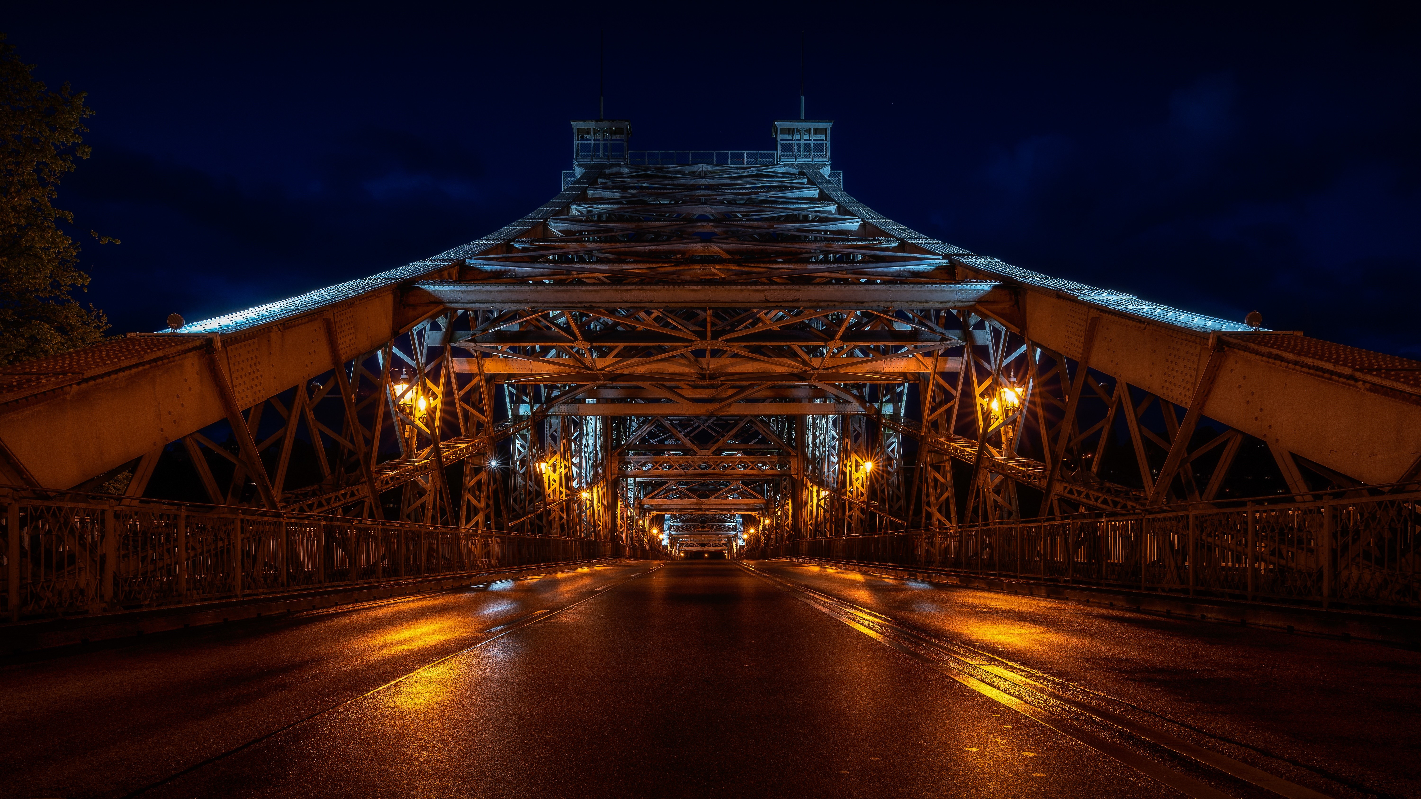 Loschwitz Bridge in Dresden, Germany at Night HD Wallpaper