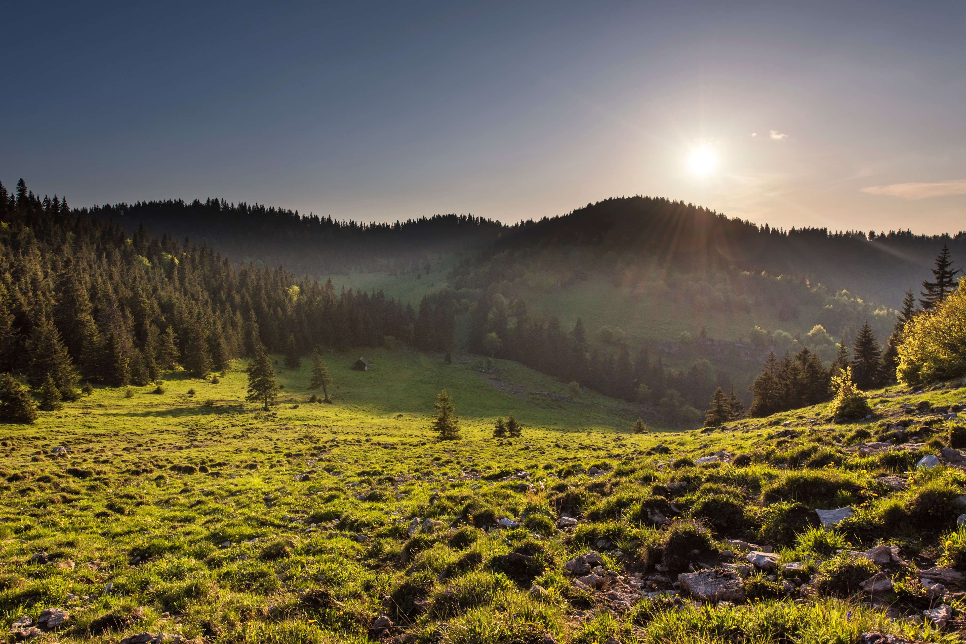 4K Velka Fatra Slovakia Mountains Sun Trees HD Wallpaper