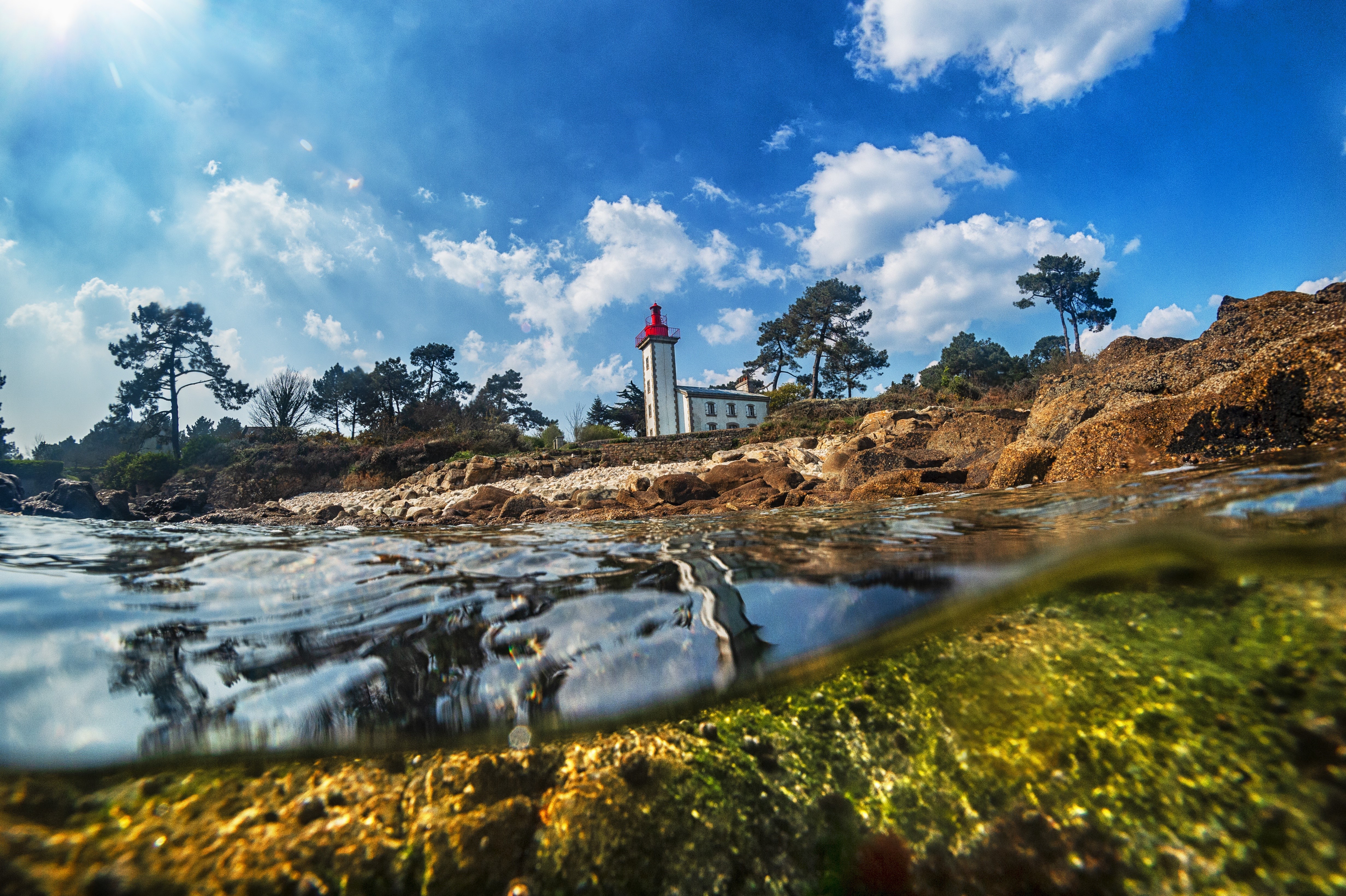 4K Lighthouse at Sainte-Marine, Odet, France HD Wallpaper