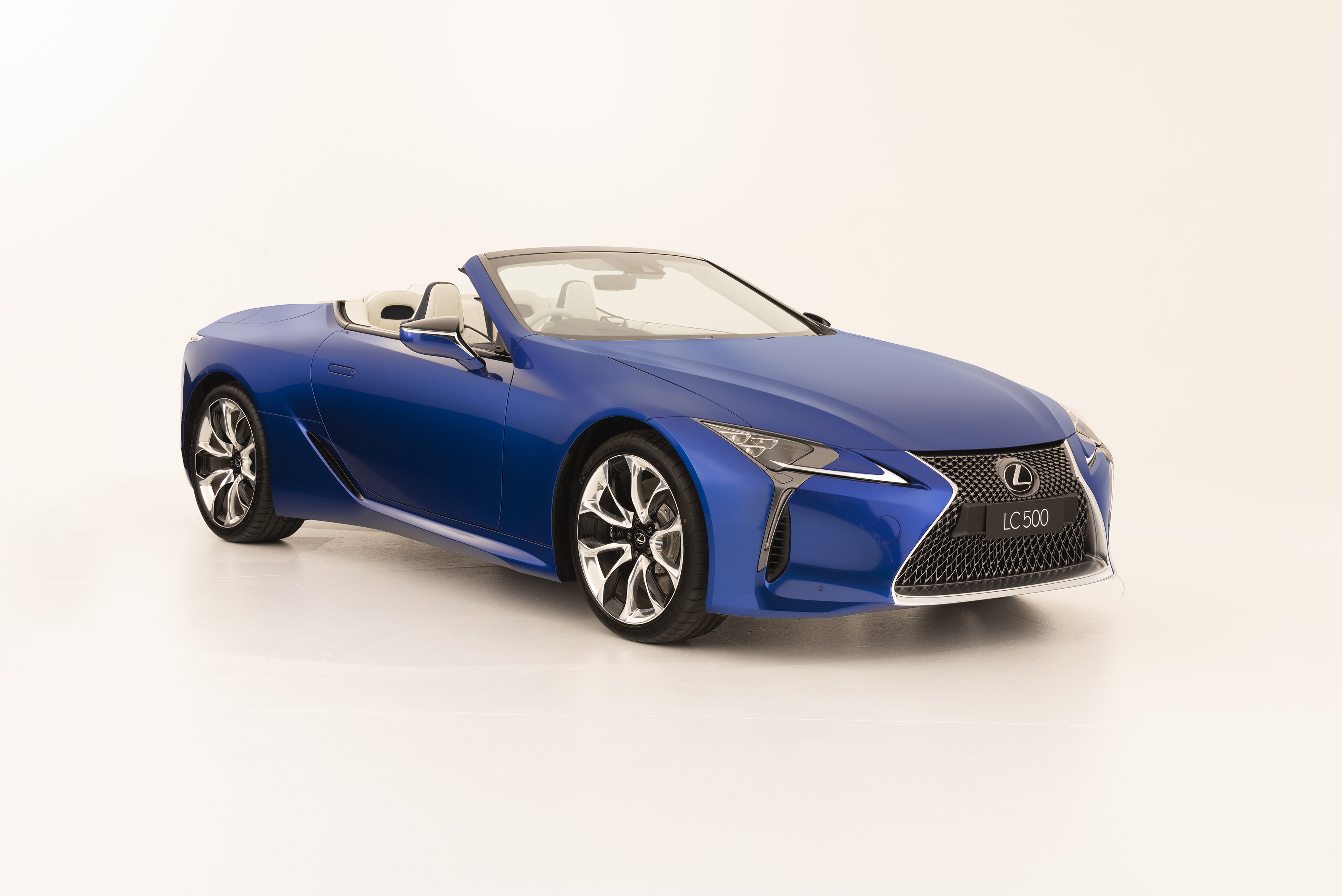 2020 Lexus LC 500 Convertible HD Wallpaper