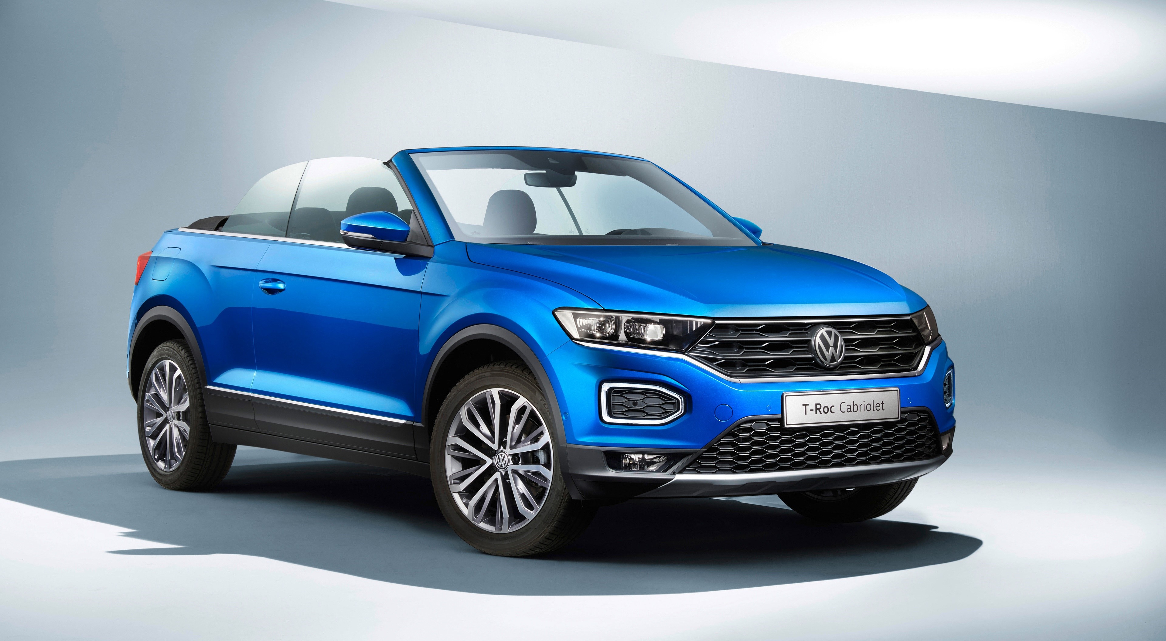4K Blue Volkswagen T-Roc Cabriolet HD Wallpaper