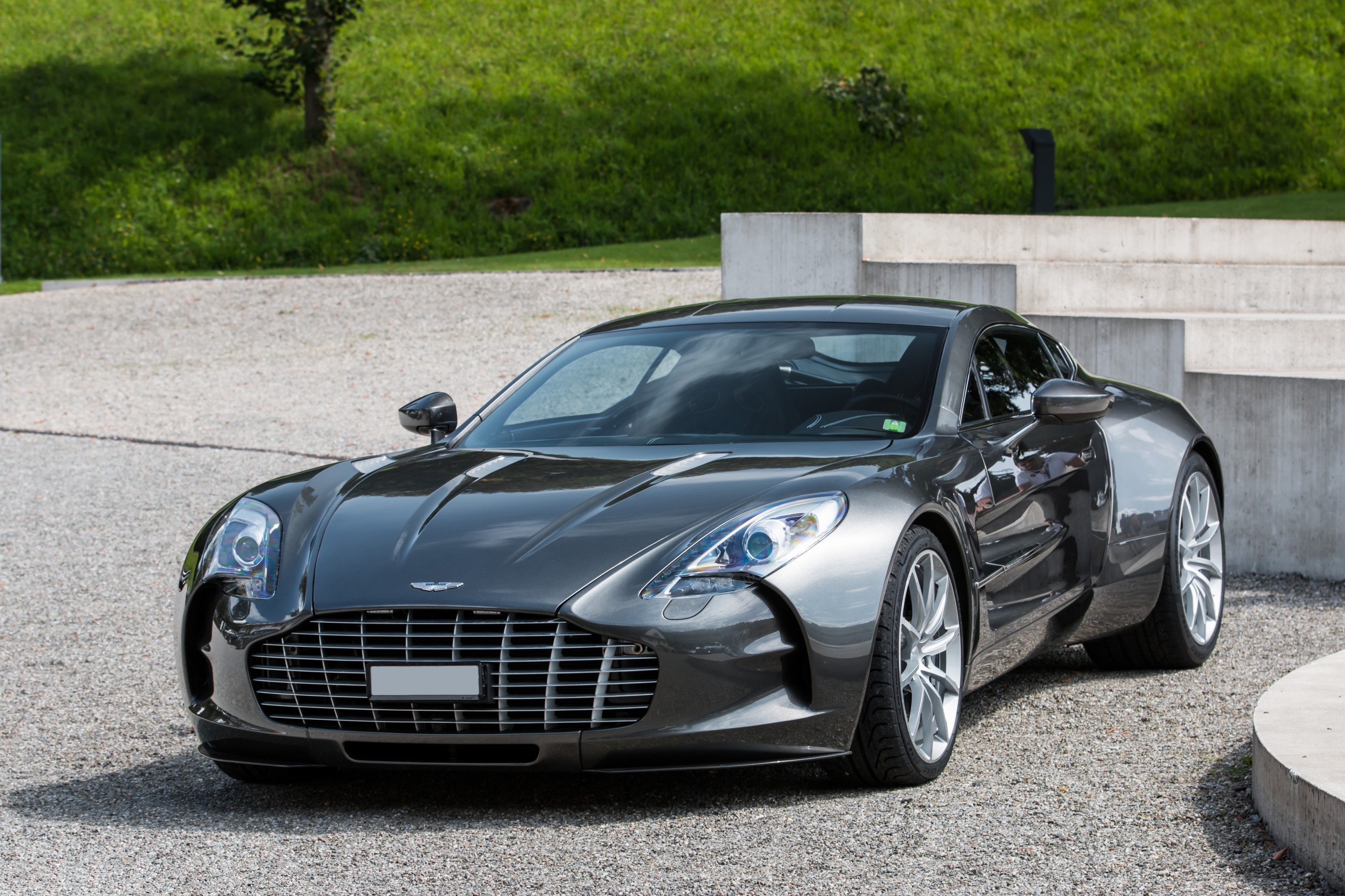 Aston Martin ONE-77 Supercar HD Wallpaper