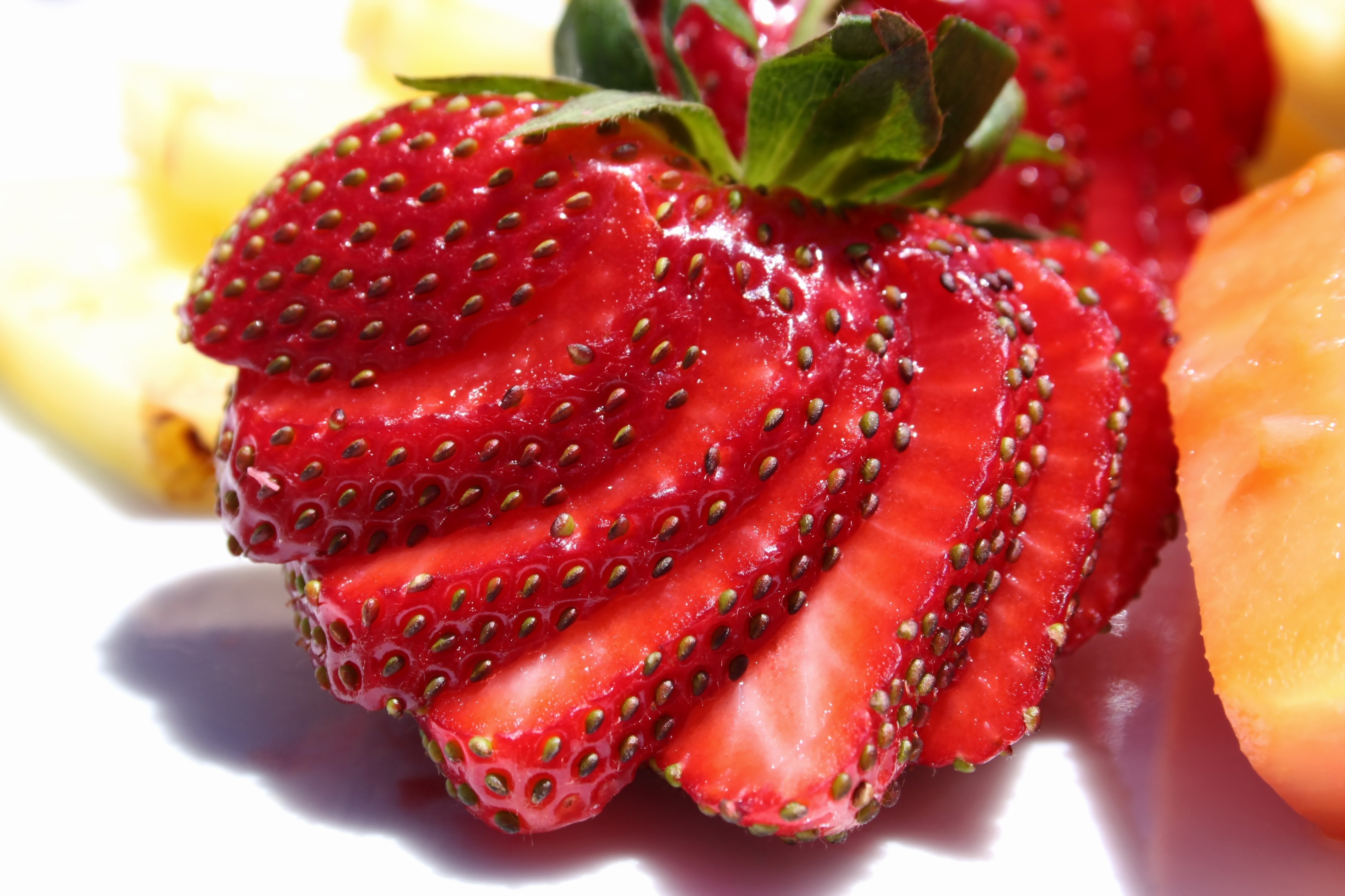 4K Sliced Strawberry Closeup HD Wallpaper