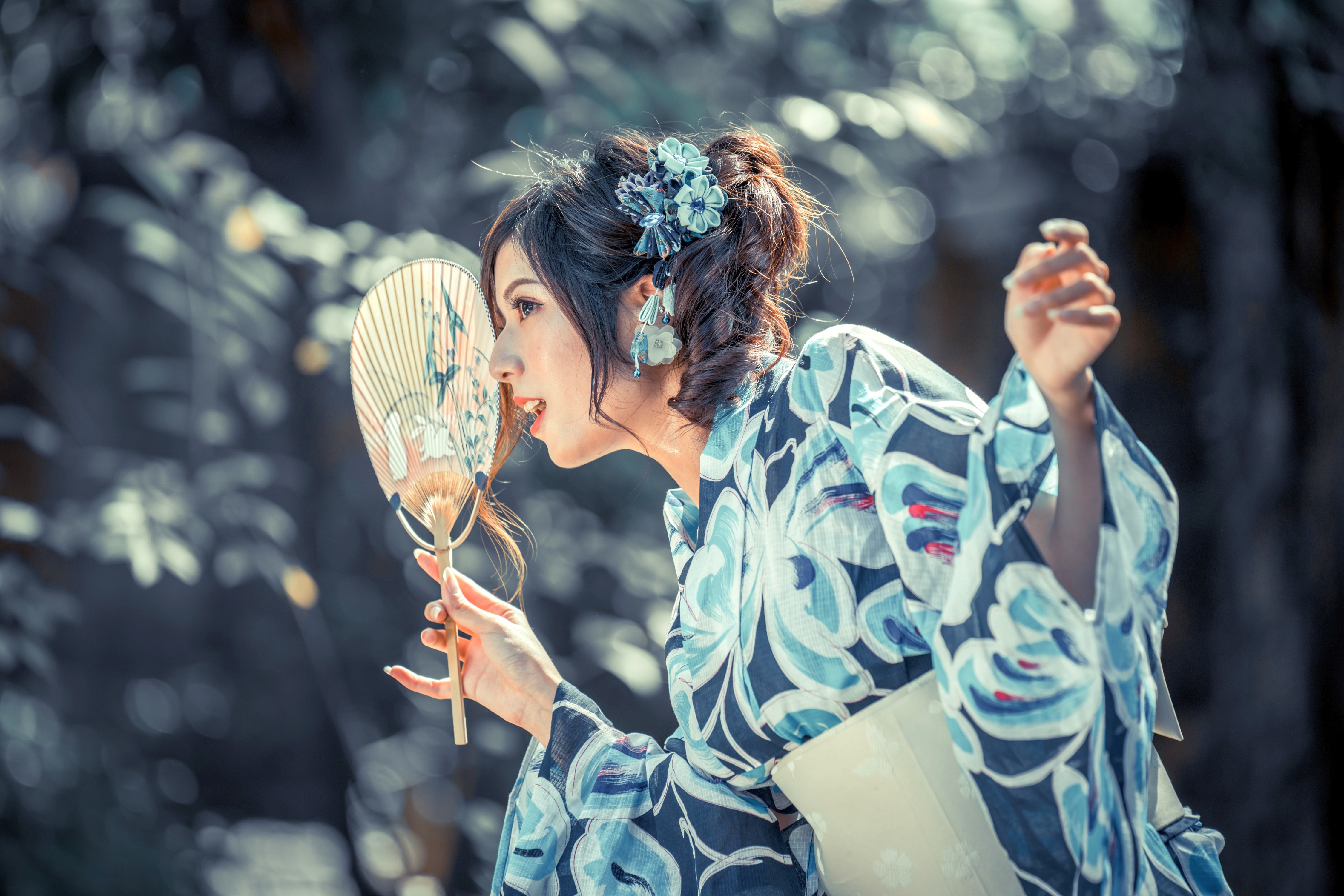 Woman in Kimono with Hand Fan HD Wallpaper