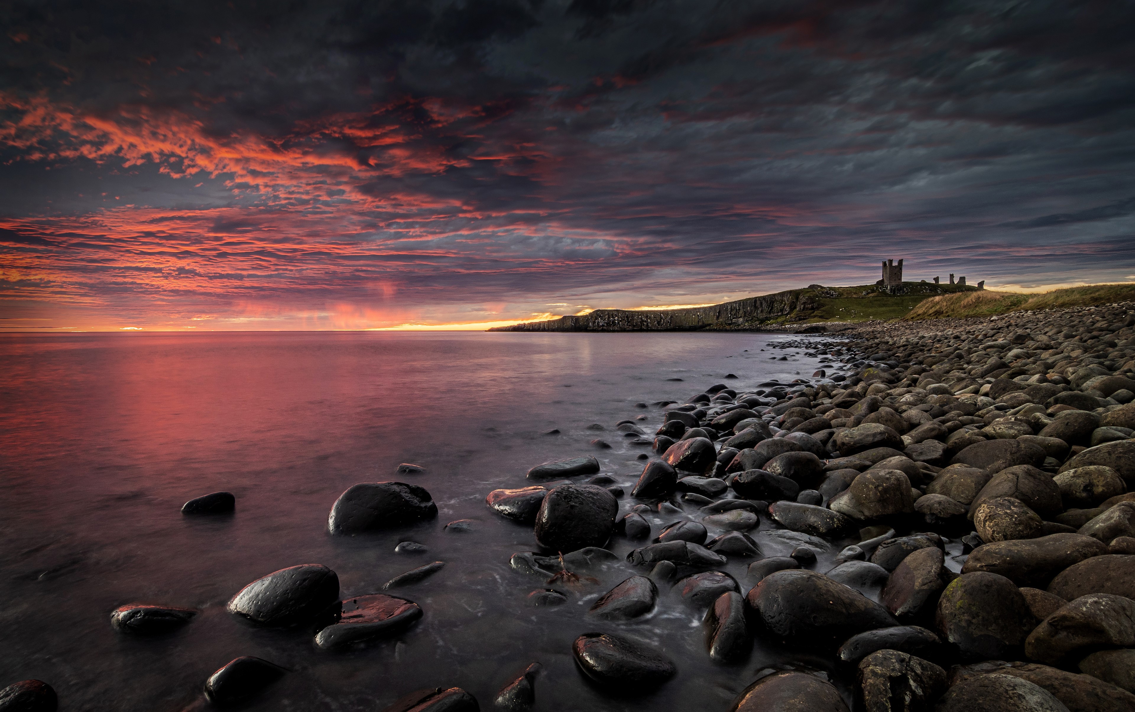 4K Dunstanburgh Castle England Coast Sunrise Sunset HD Wallpaper