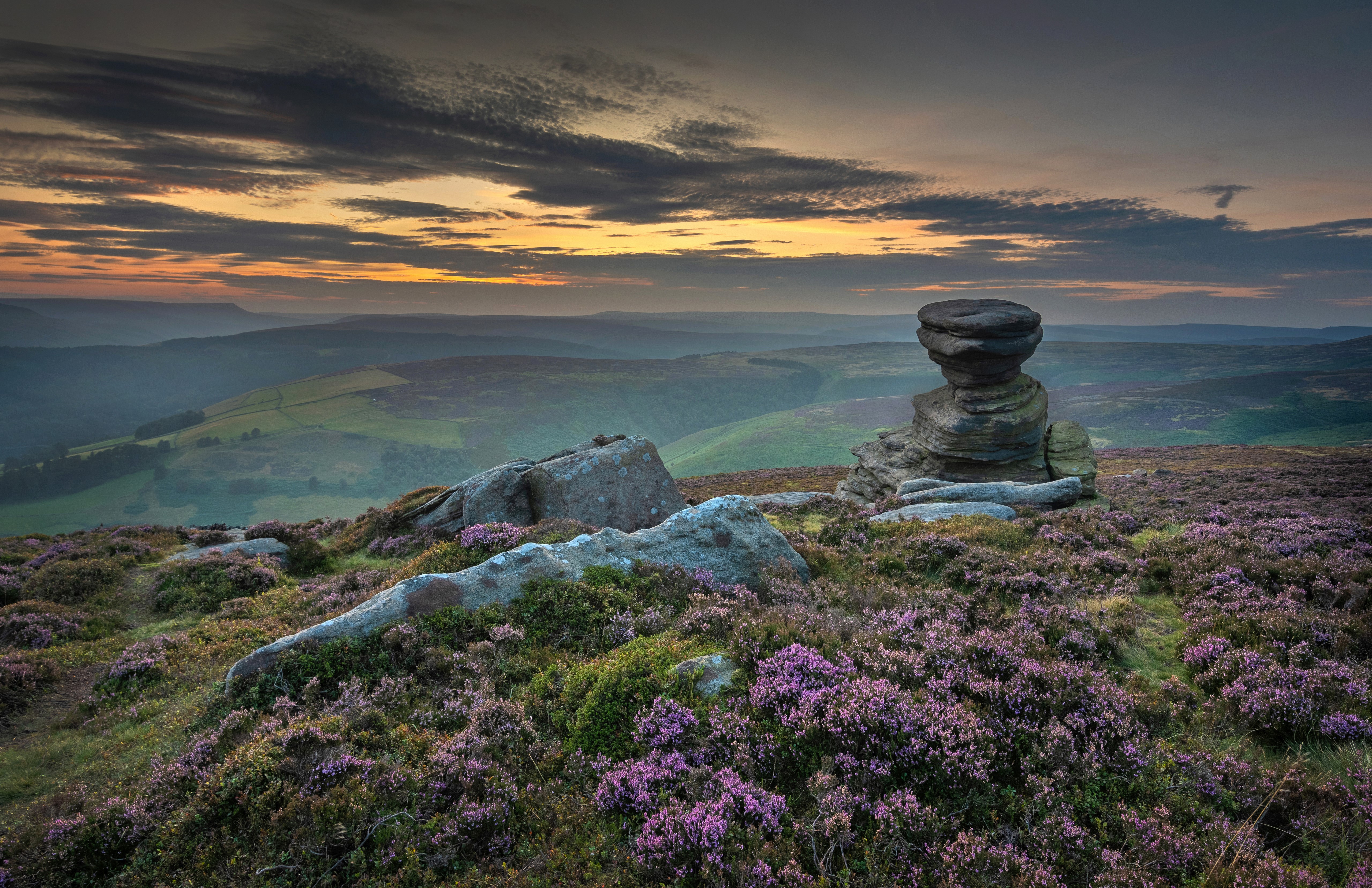 Peak District Stones at Evening in England HD Wallpaper