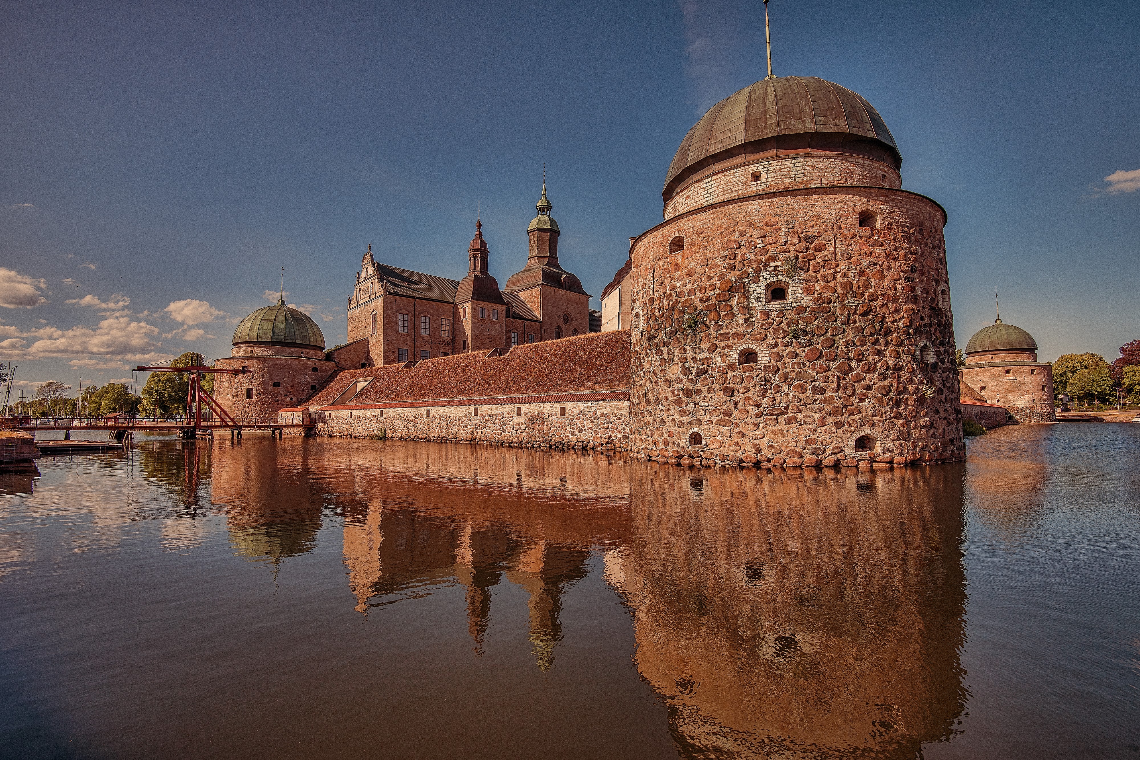 4K Vadstena Castle, Sweden, River, Bridge HD Wallpaper